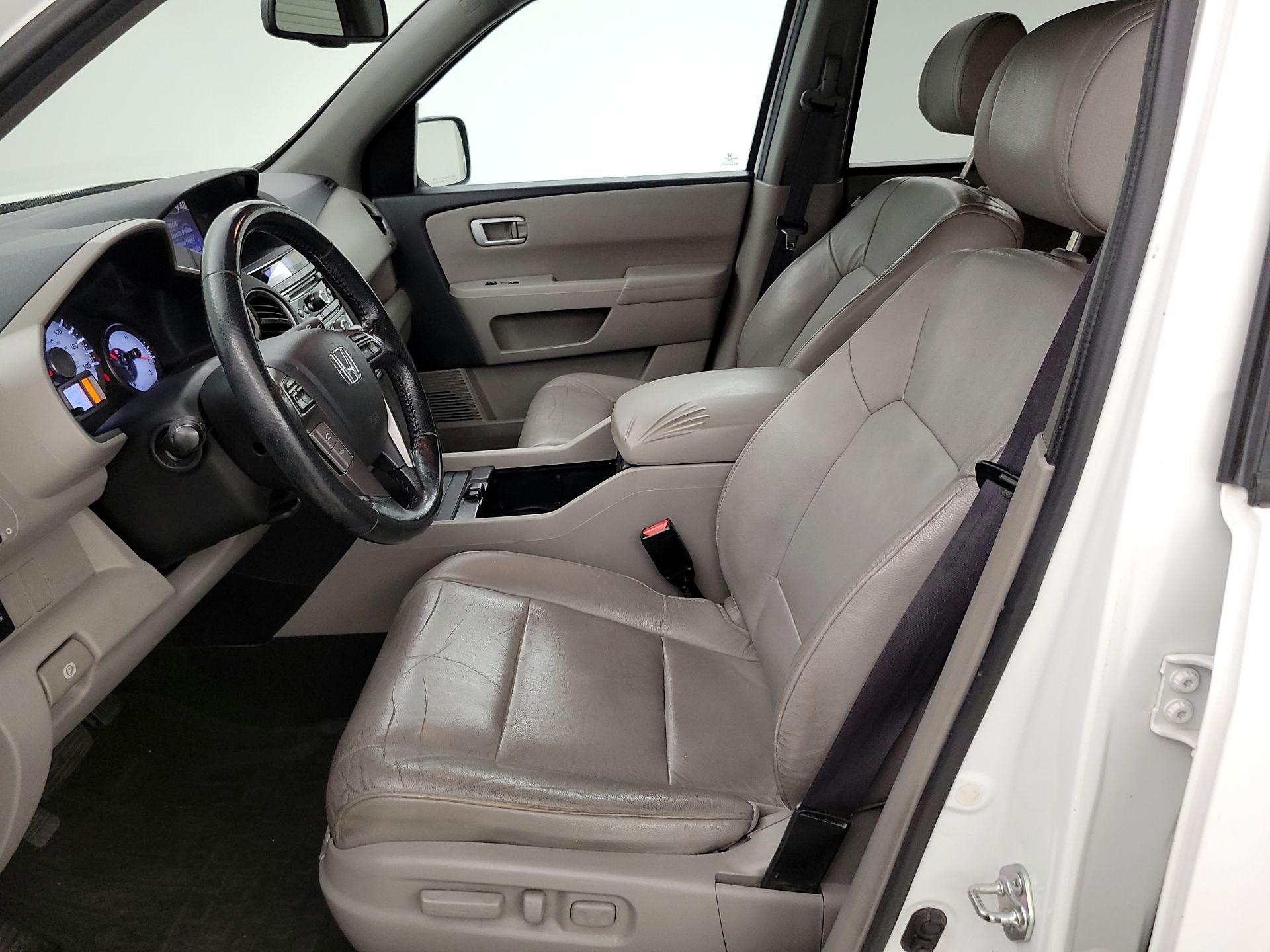 Thumbnail: 2015 Honda Pilot - 11
