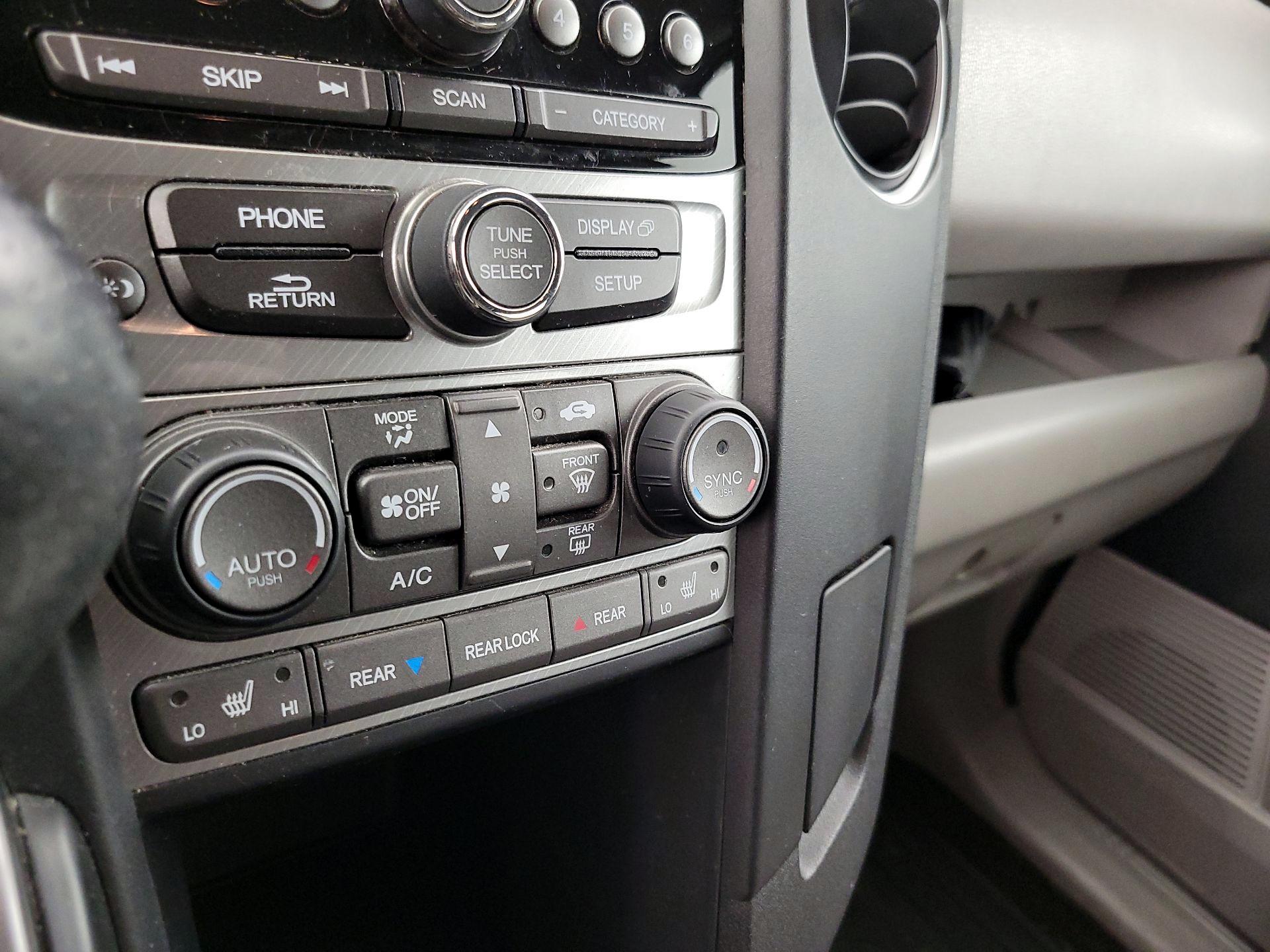 Thumbnail: 2015 Honda Pilot - 16