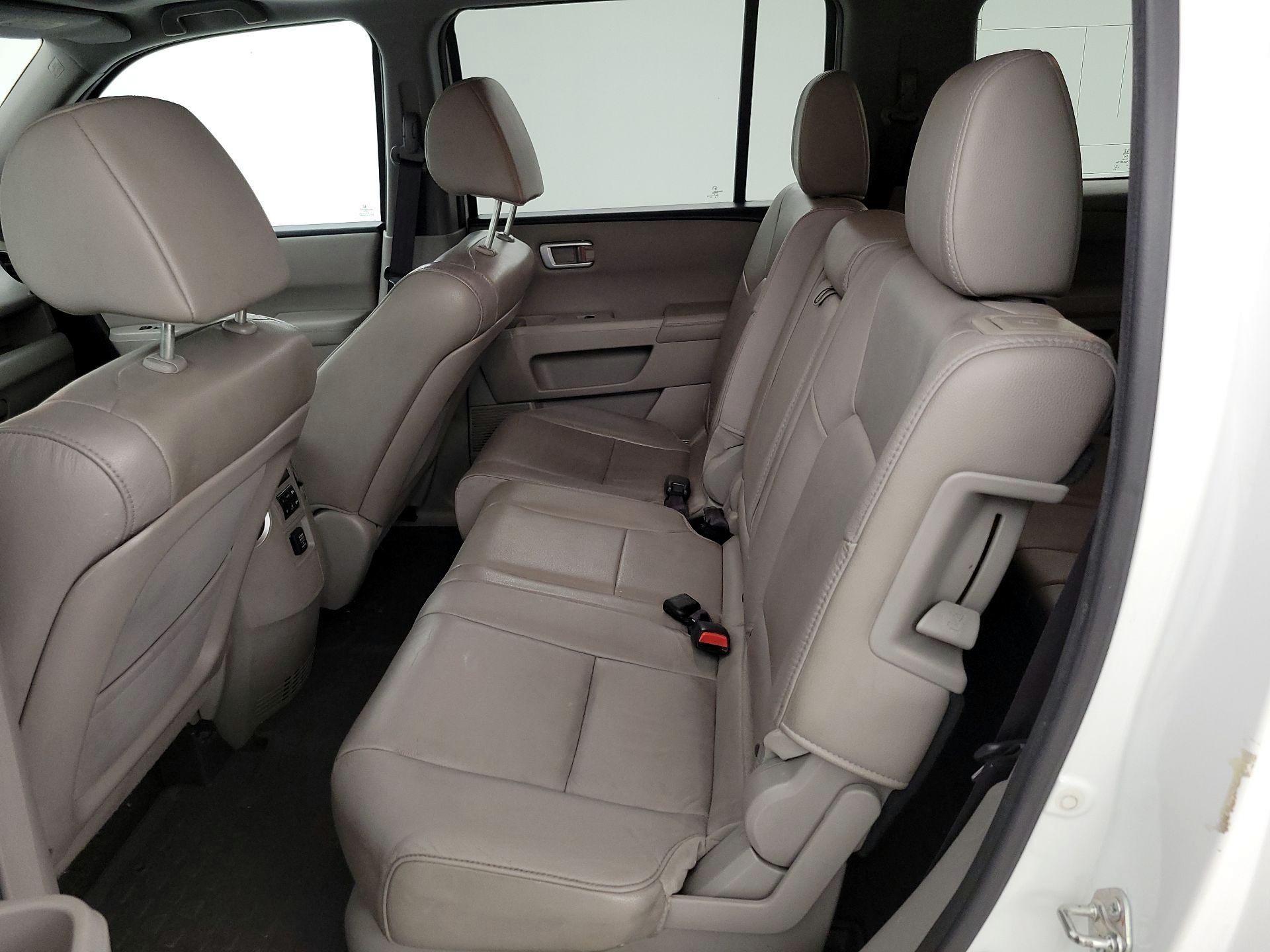Thumbnail: 2015 Honda Pilot - 20