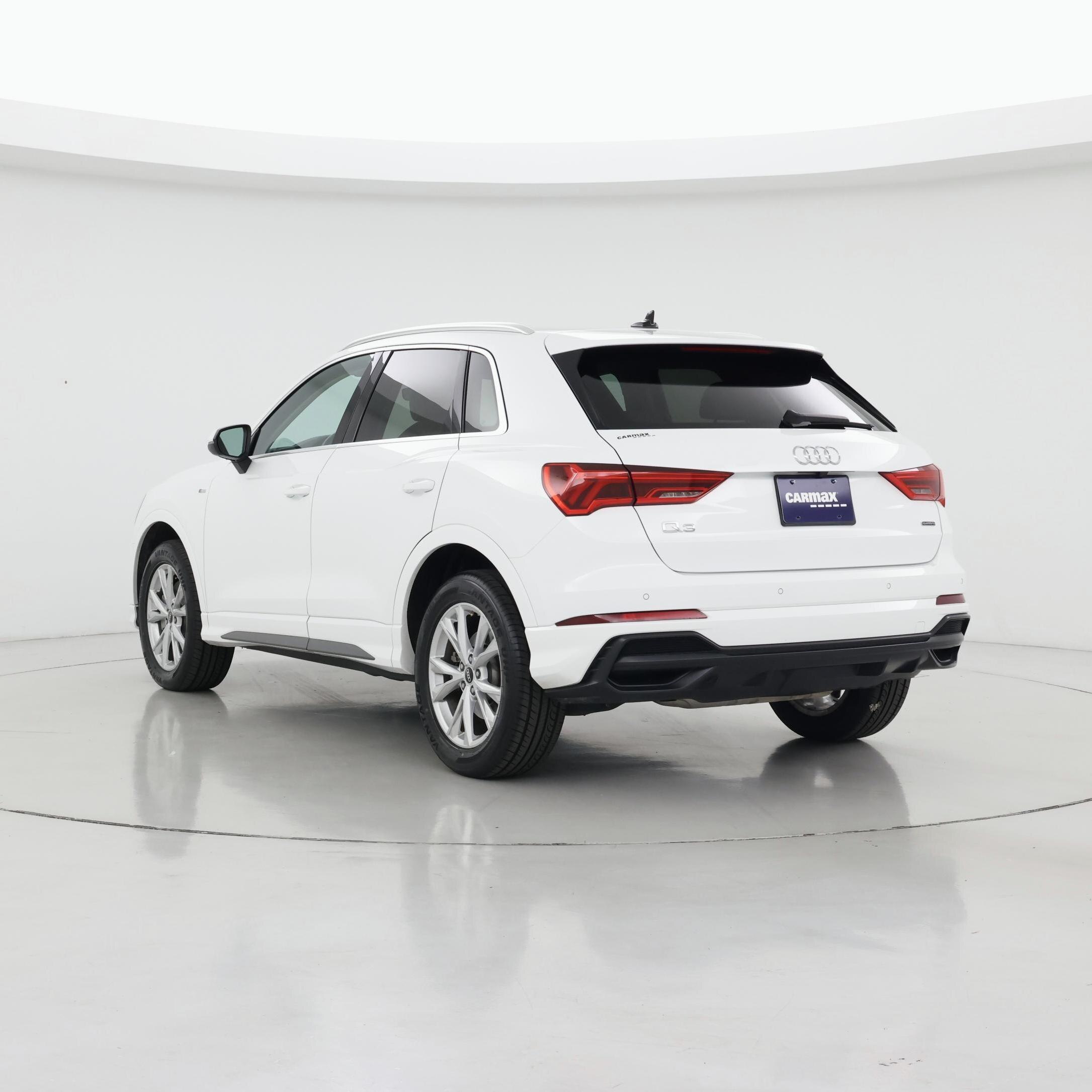 Thumbnail: 2022 Audi Q3 - 2