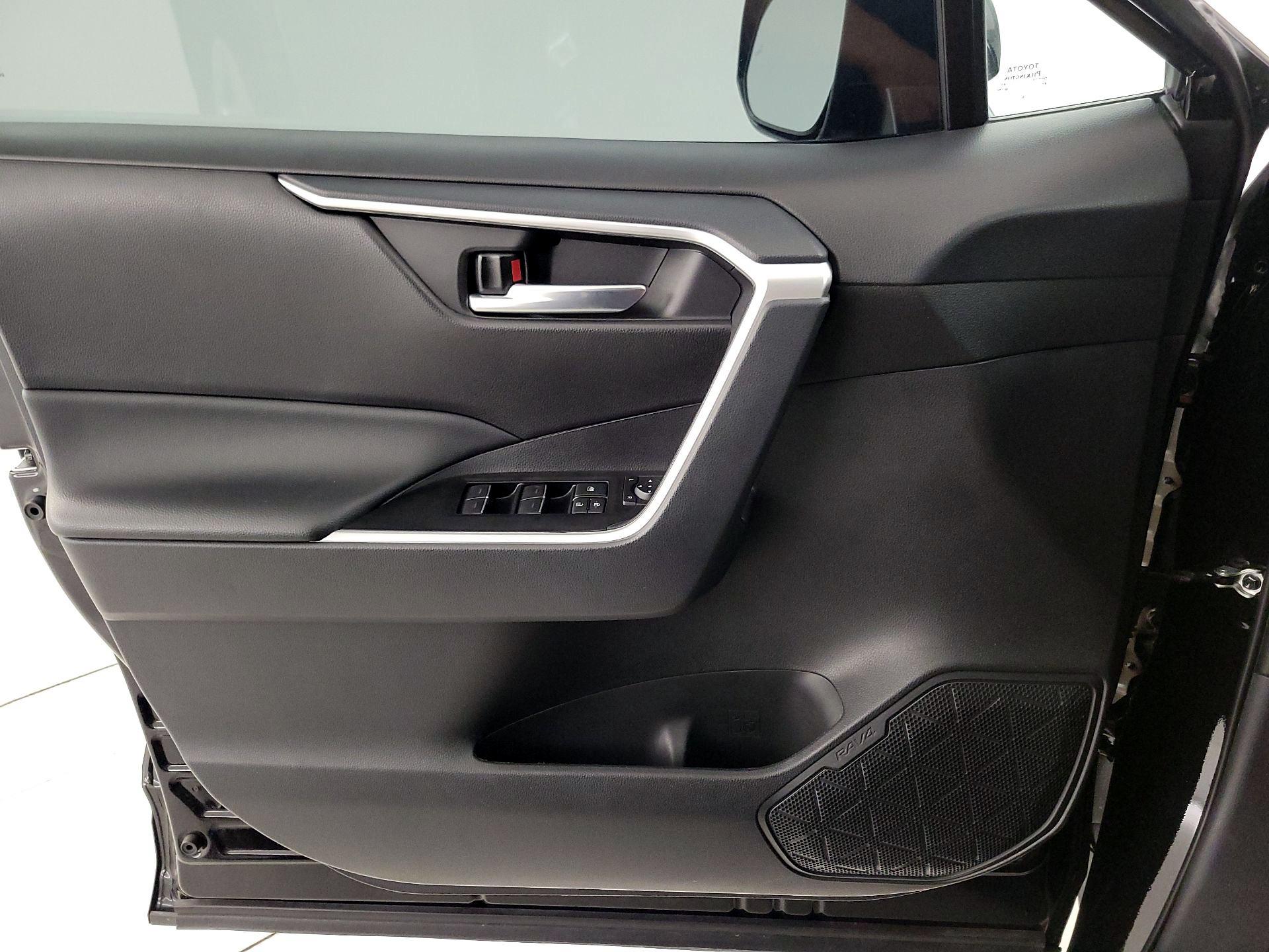 Thumbnail: 2024 Toyota RAV4 - 12