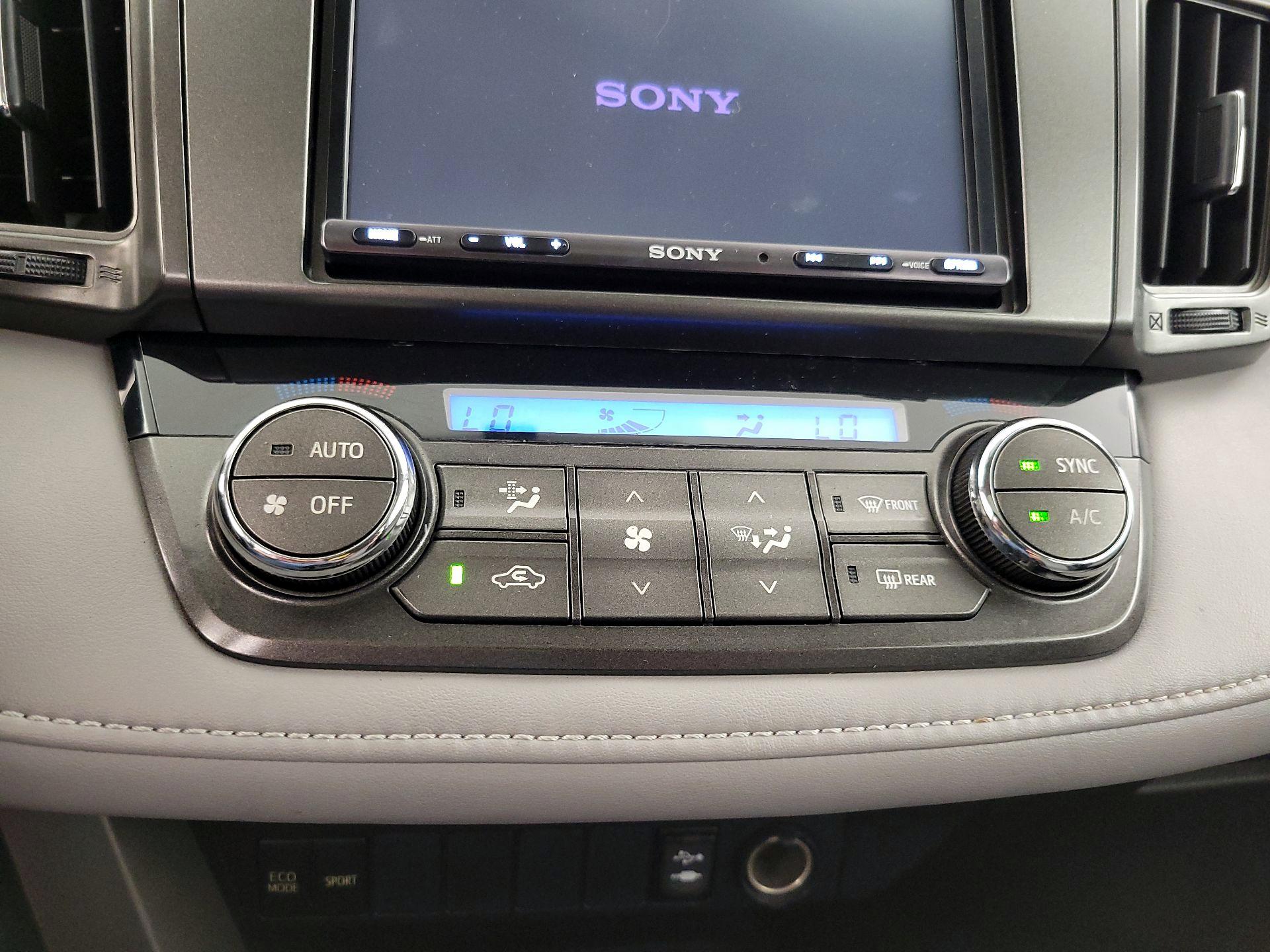 Thumbnail: 2014 Toyota RAV4 - 16