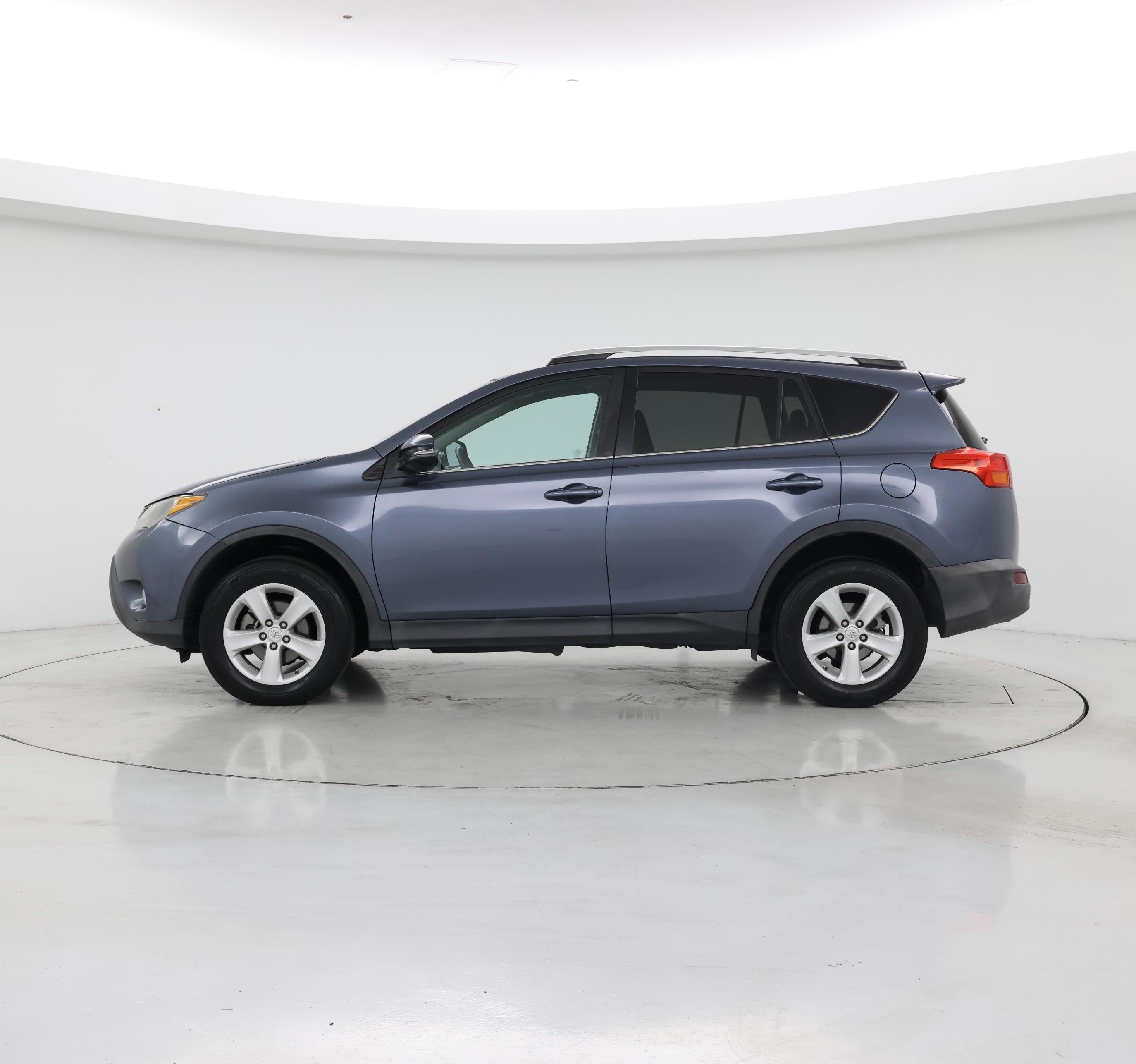 Thumbnail: 2014 Toyota RAV4 - 3