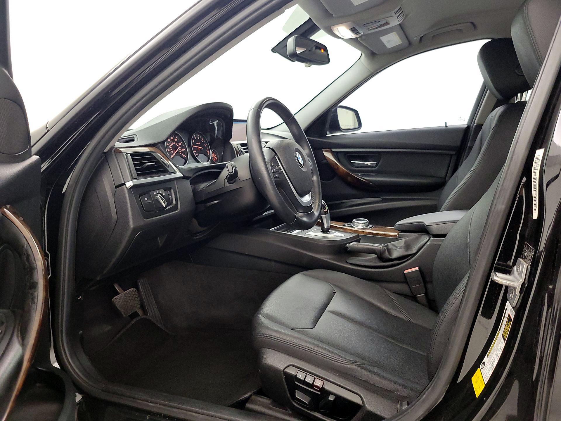 Thumbnail: 2014 BMW 3 Series - 11