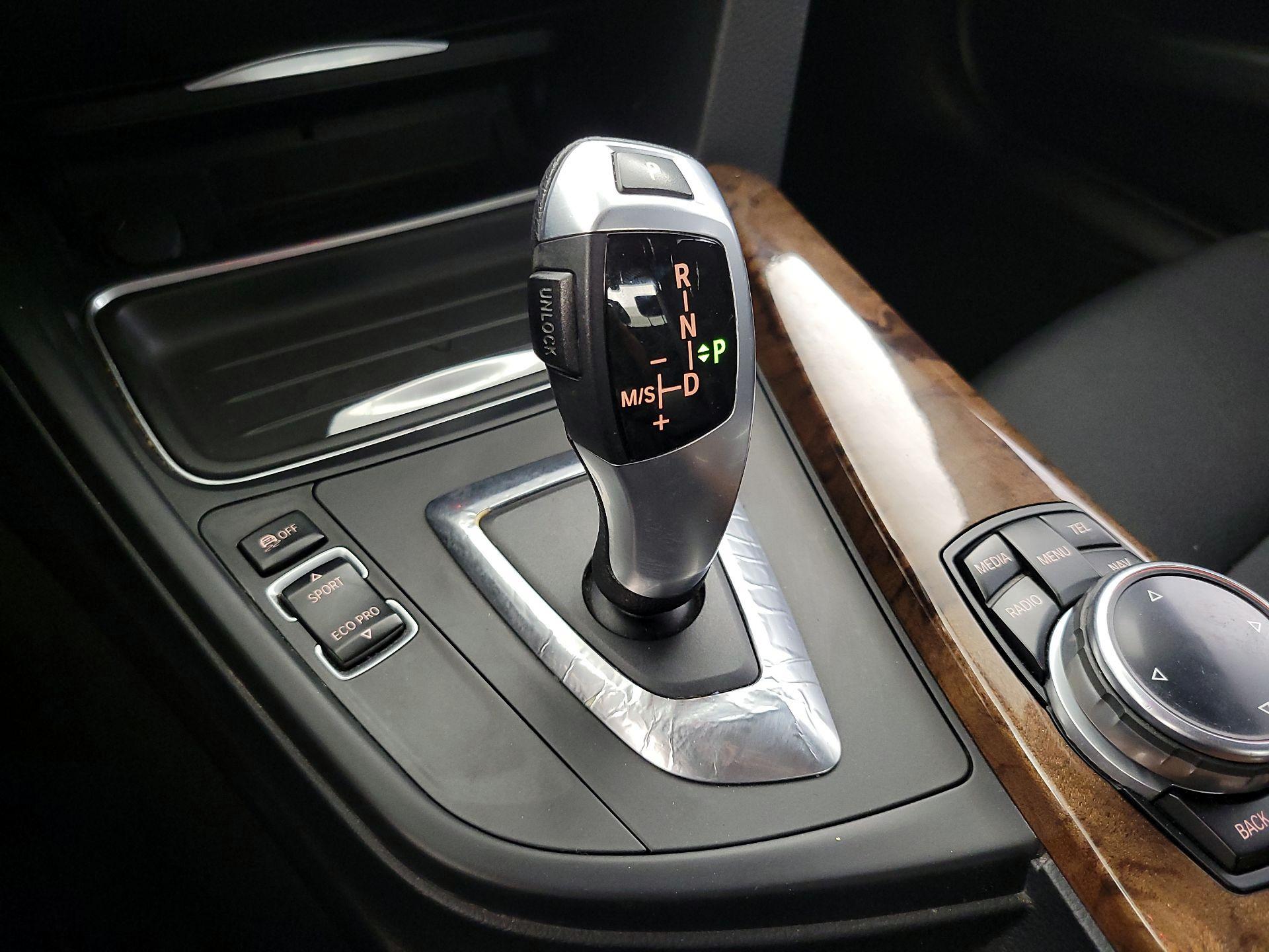 Thumbnail: 2014 BMW 3 Series - 17