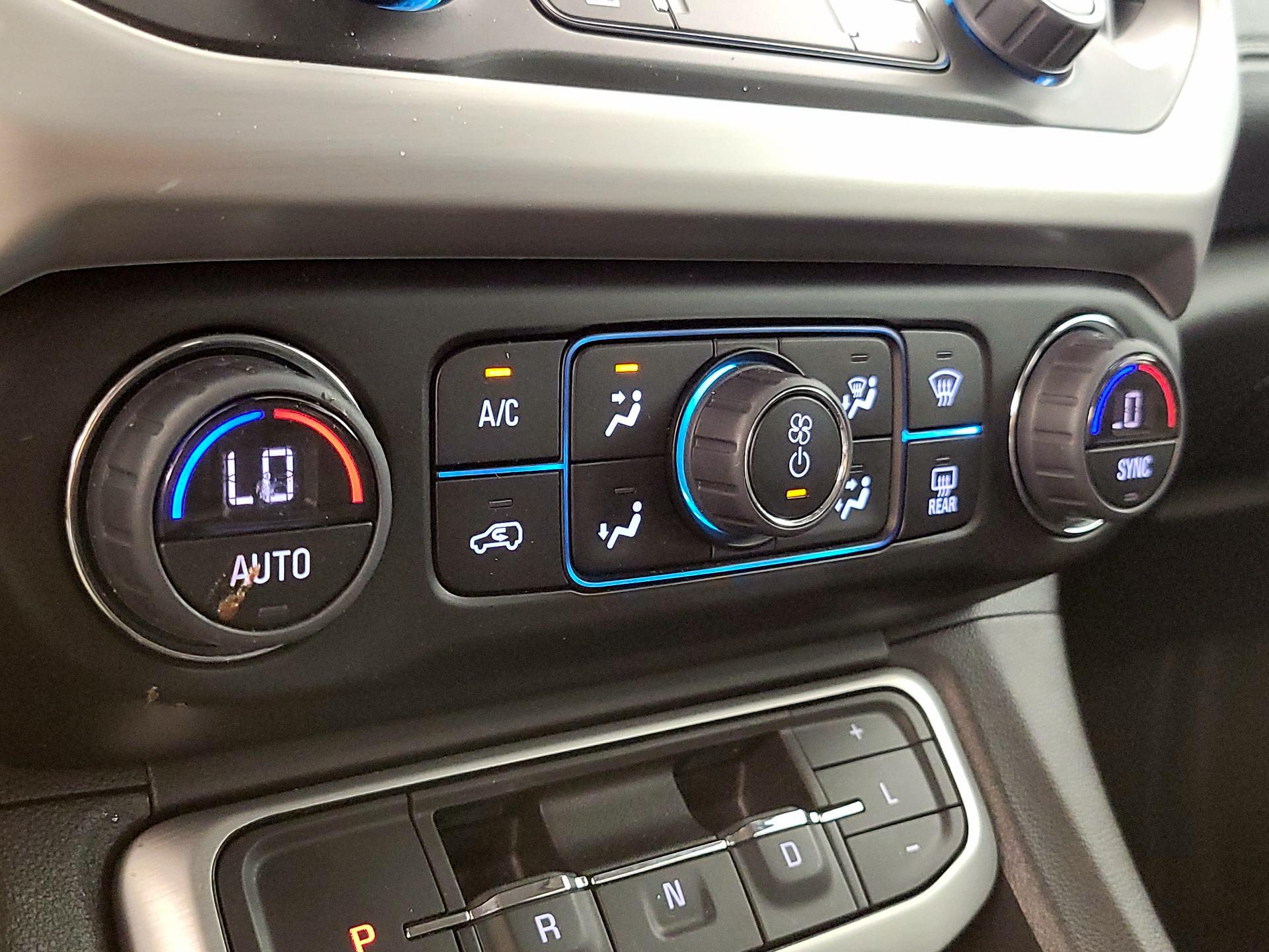 Thumbnail: 2023 GMC Acadia - 17