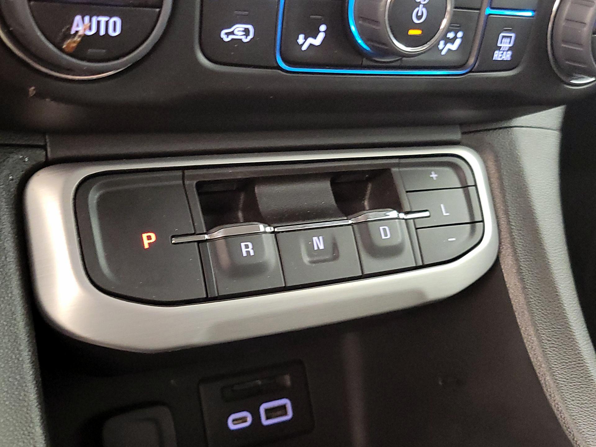 Thumbnail: 2023 GMC Acadia - 18