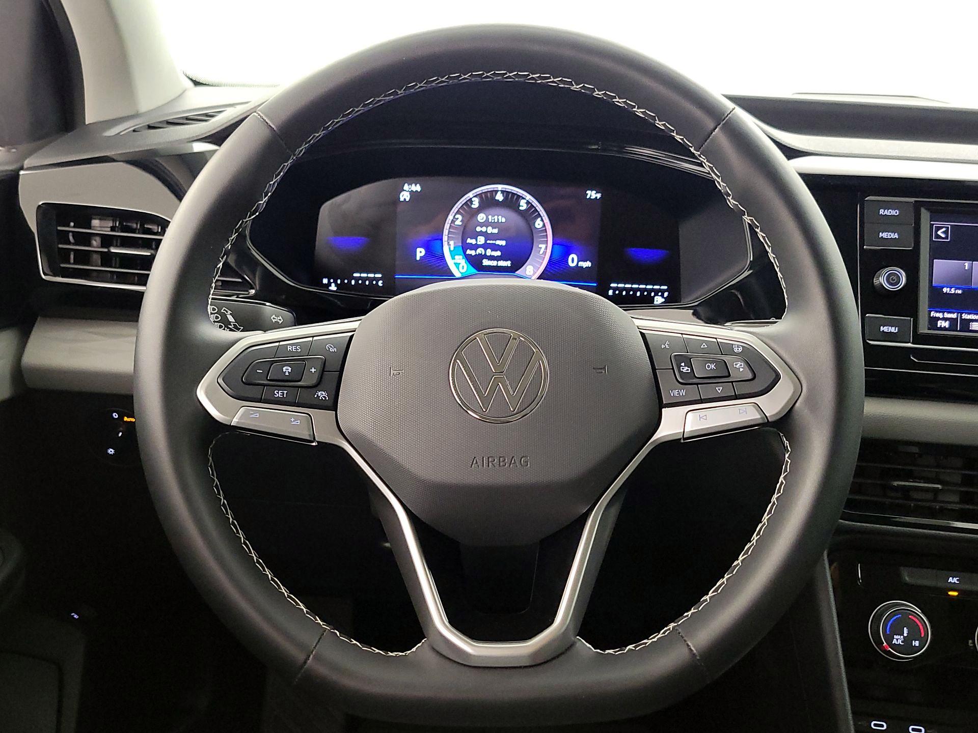 Thumbnail: 2024 Volkswagen Taos - 10