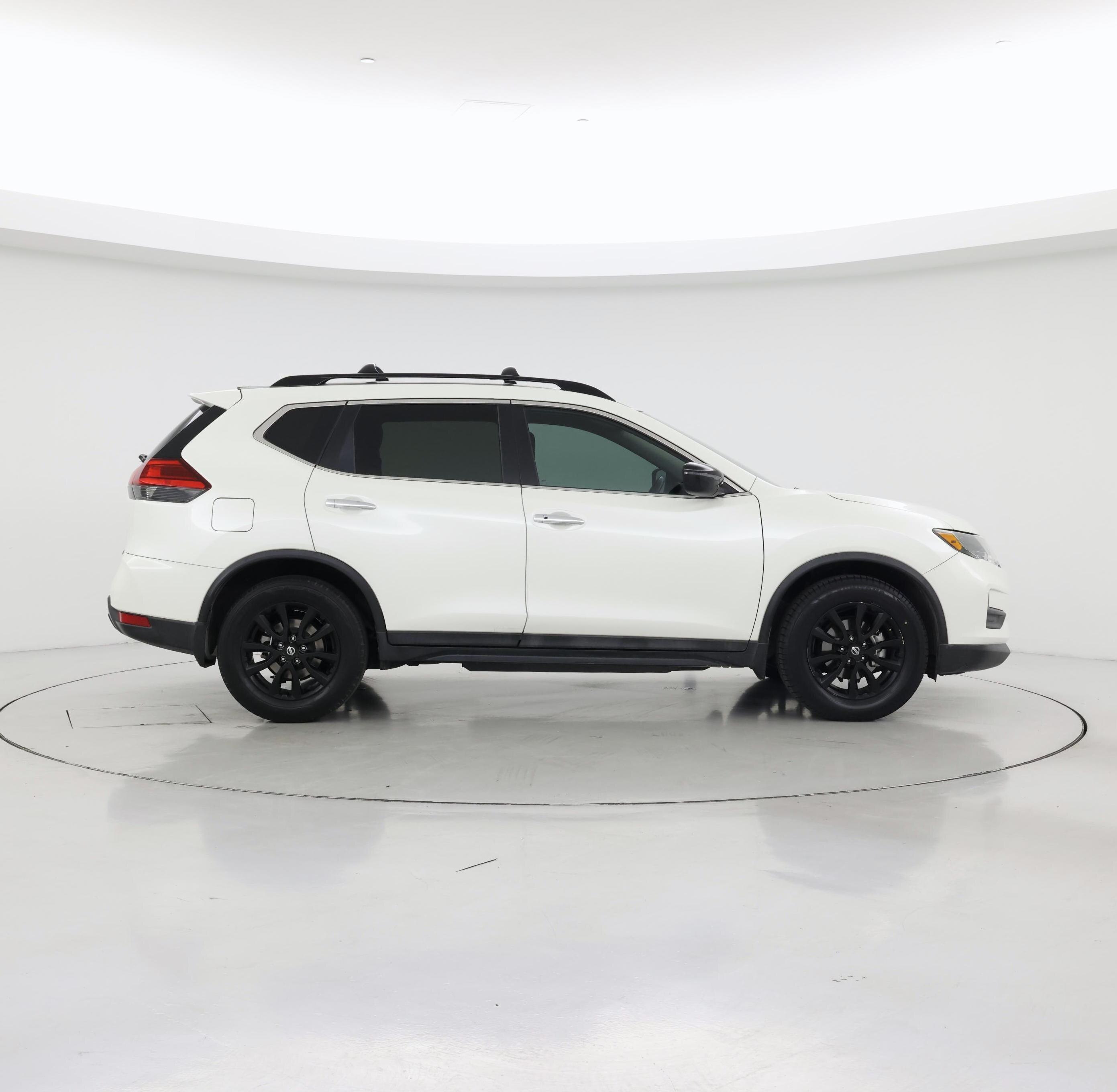 Thumbnail: 2017 Nissan Rogue - 7