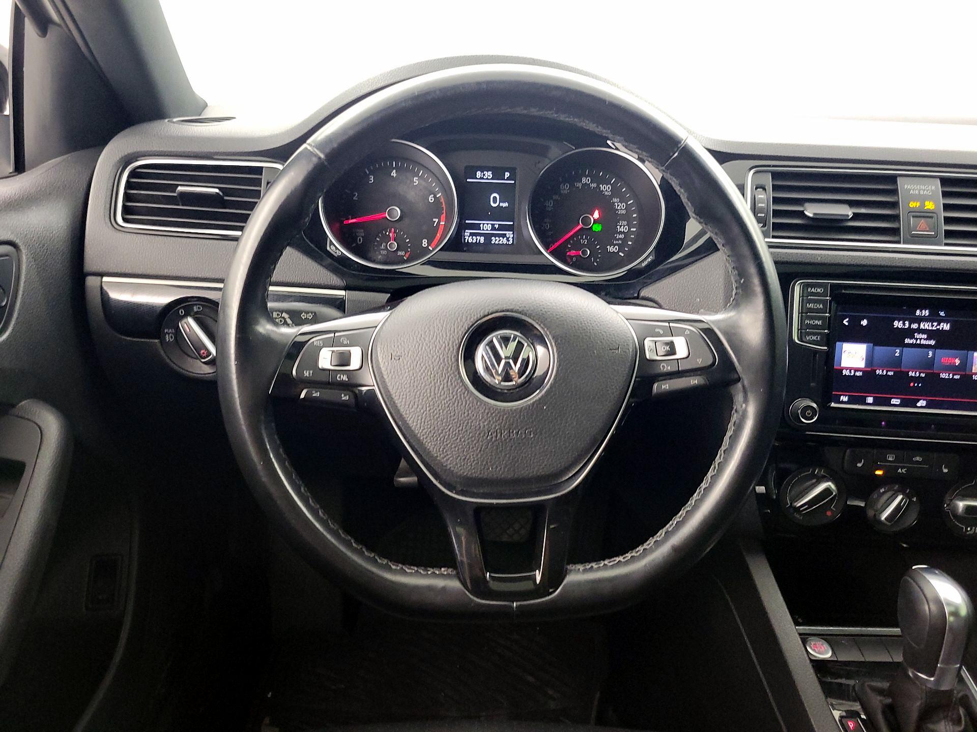 Thumbnail: 2018 Volkswagen Jetta - 10