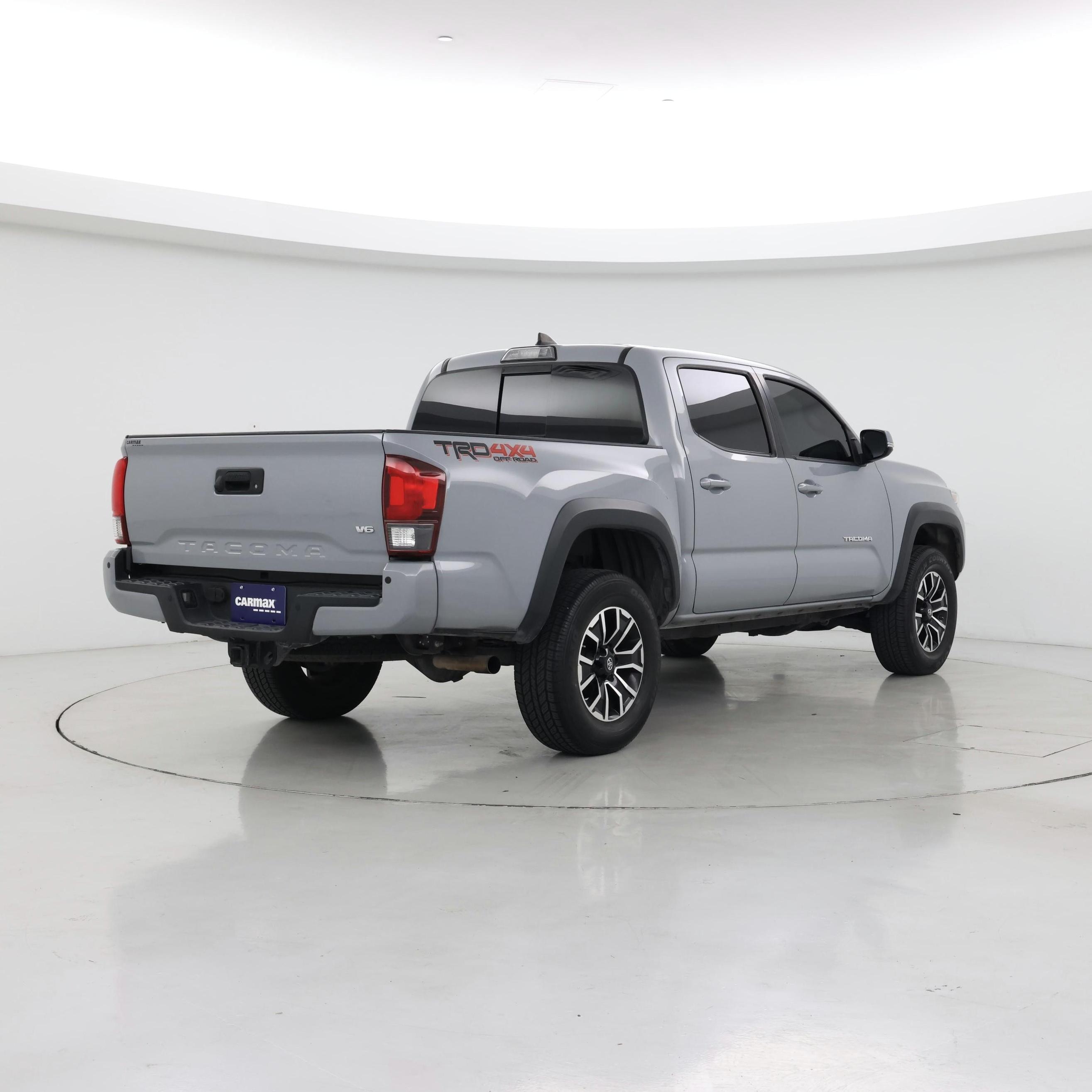 Thumbnail: 2019 Toyota Tacoma - 8