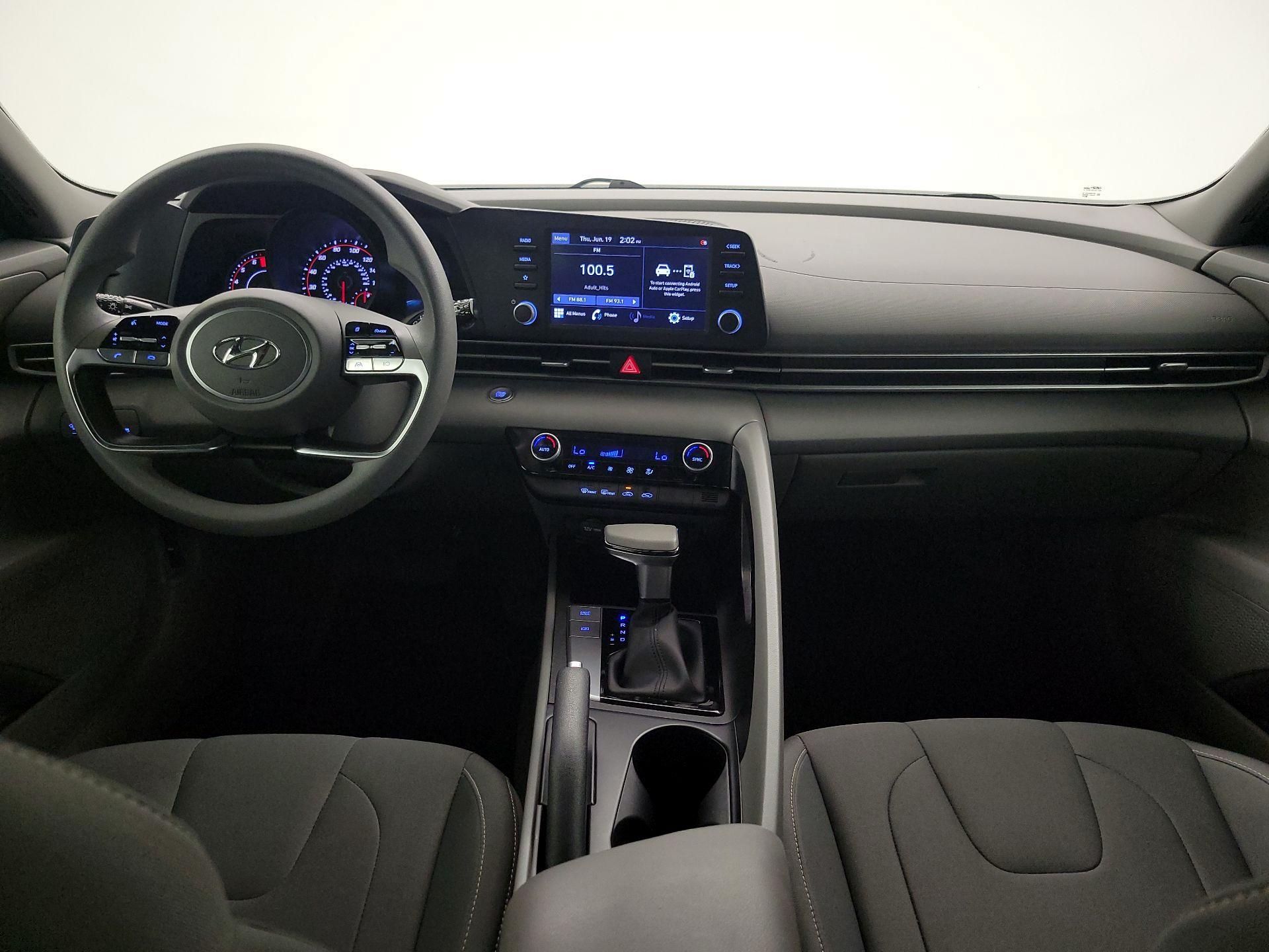 Thumbnail: 2022 Hyundai Elantra - 9