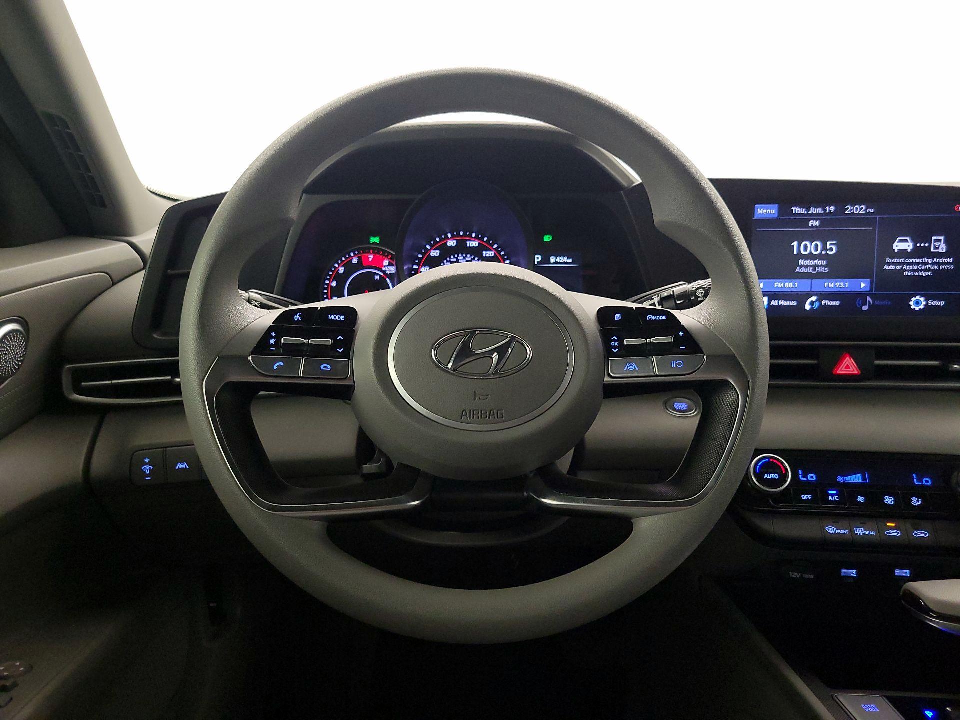 Thumbnail: 2022 Hyundai Elantra - 10