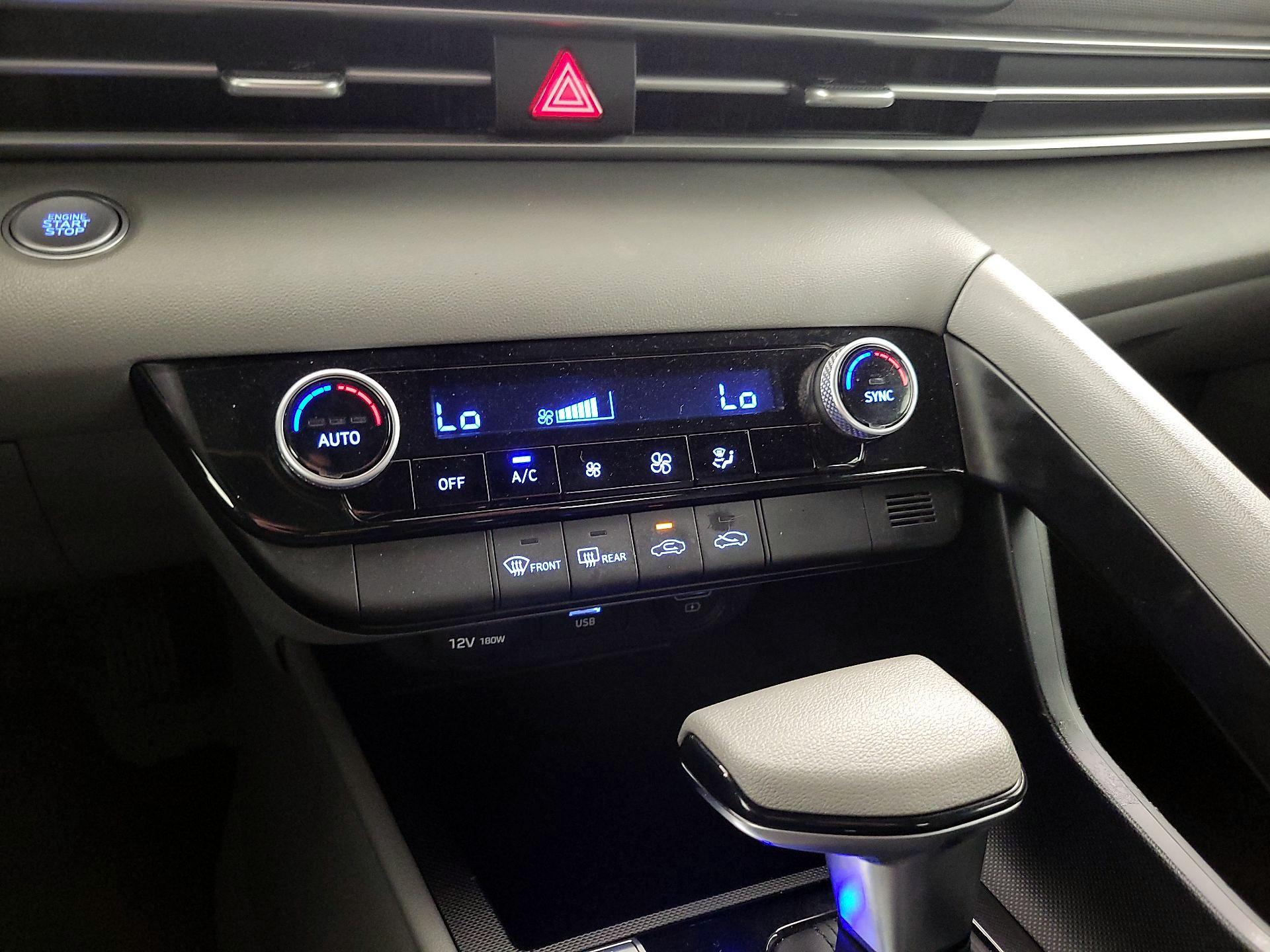 Thumbnail: 2022 Hyundai Elantra - 16