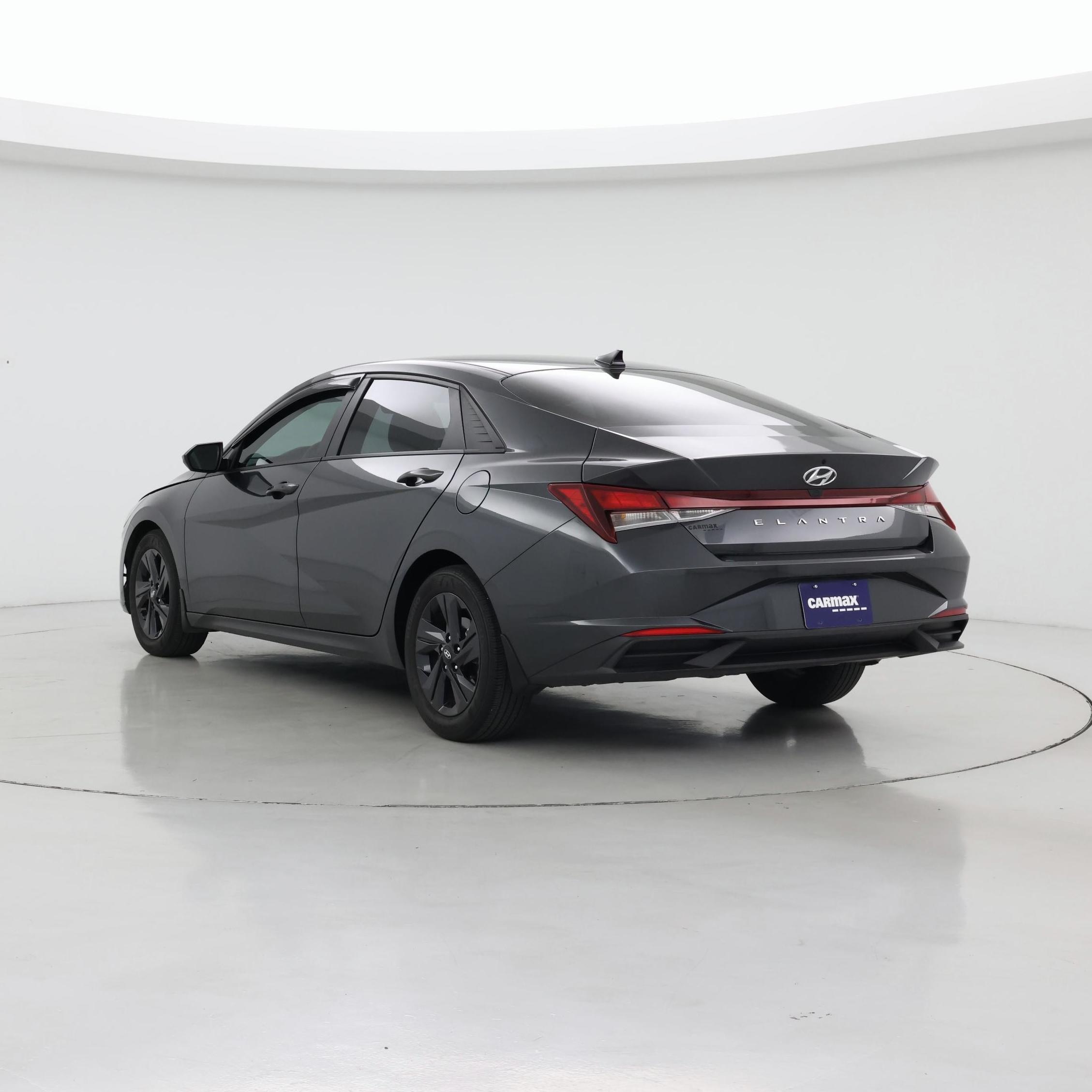 Thumbnail: 2022 Hyundai Elantra - 2