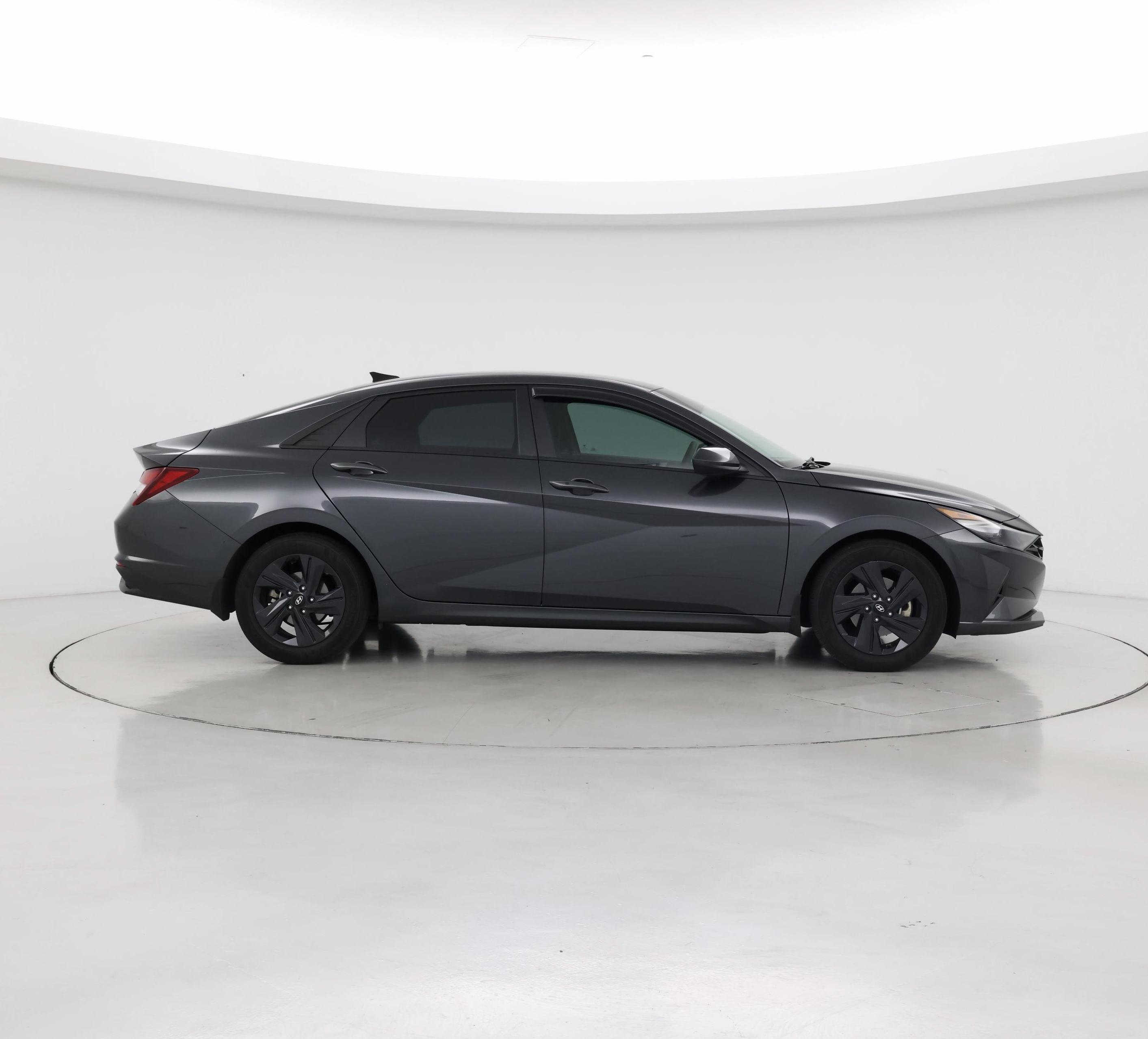 Thumbnail: 2022 Hyundai Elantra - 7