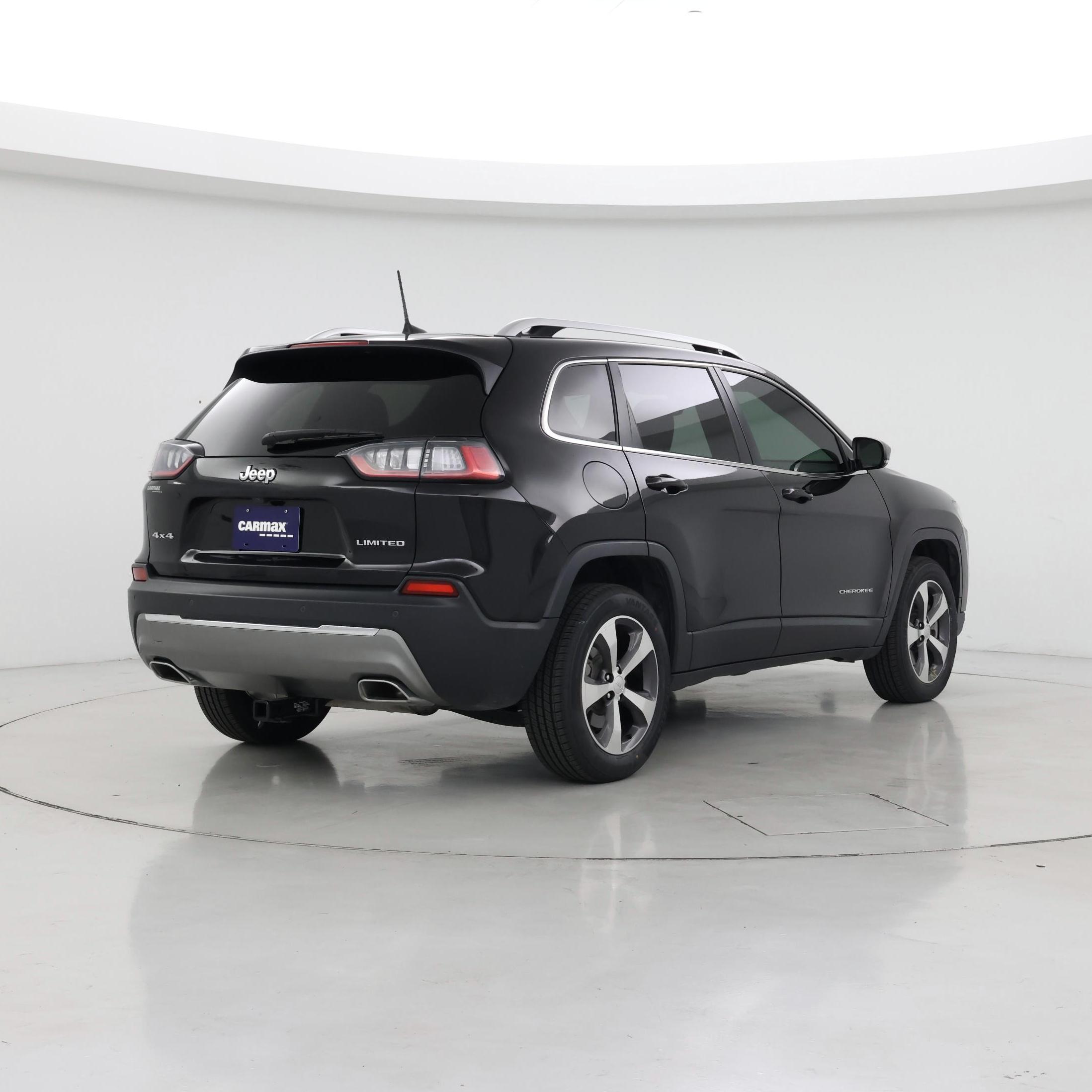 Thumbnail: 2019 Jeep Cherokee - 8