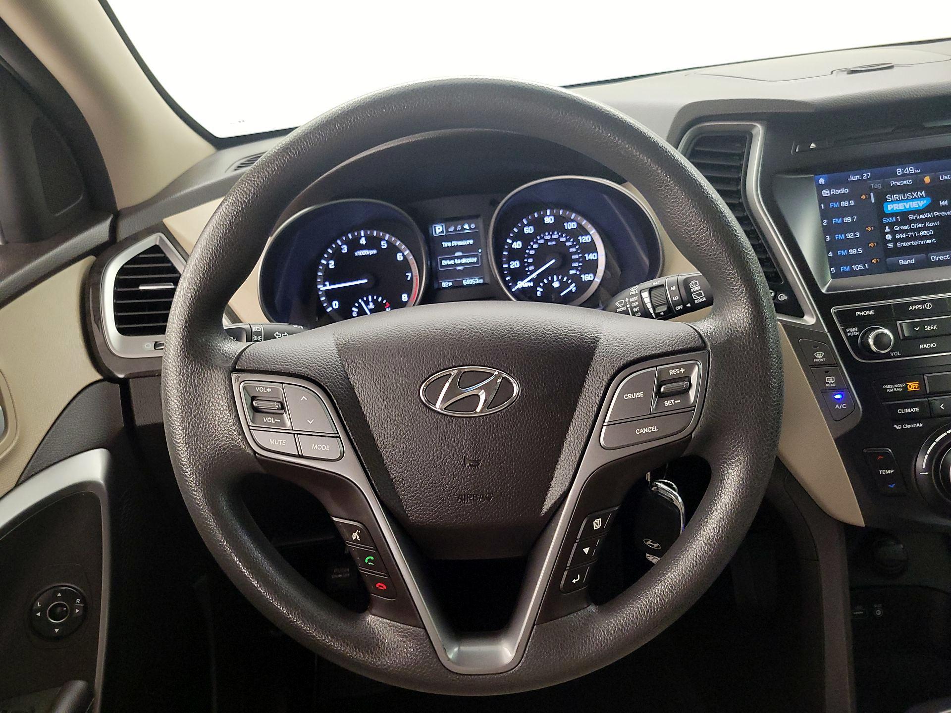 Thumbnail: 2017 Hyundai Santa Fe - 10