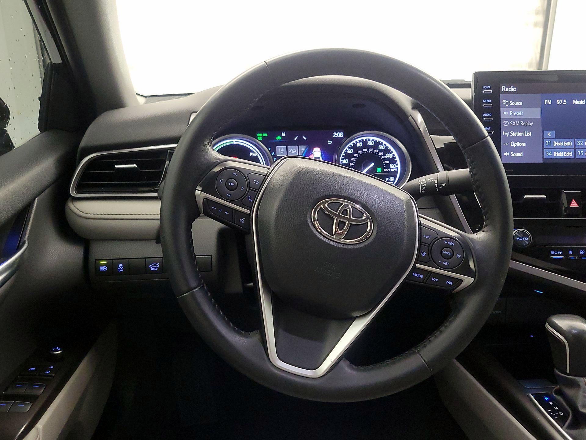 Thumbnail: 2023 Toyota Camry - 10