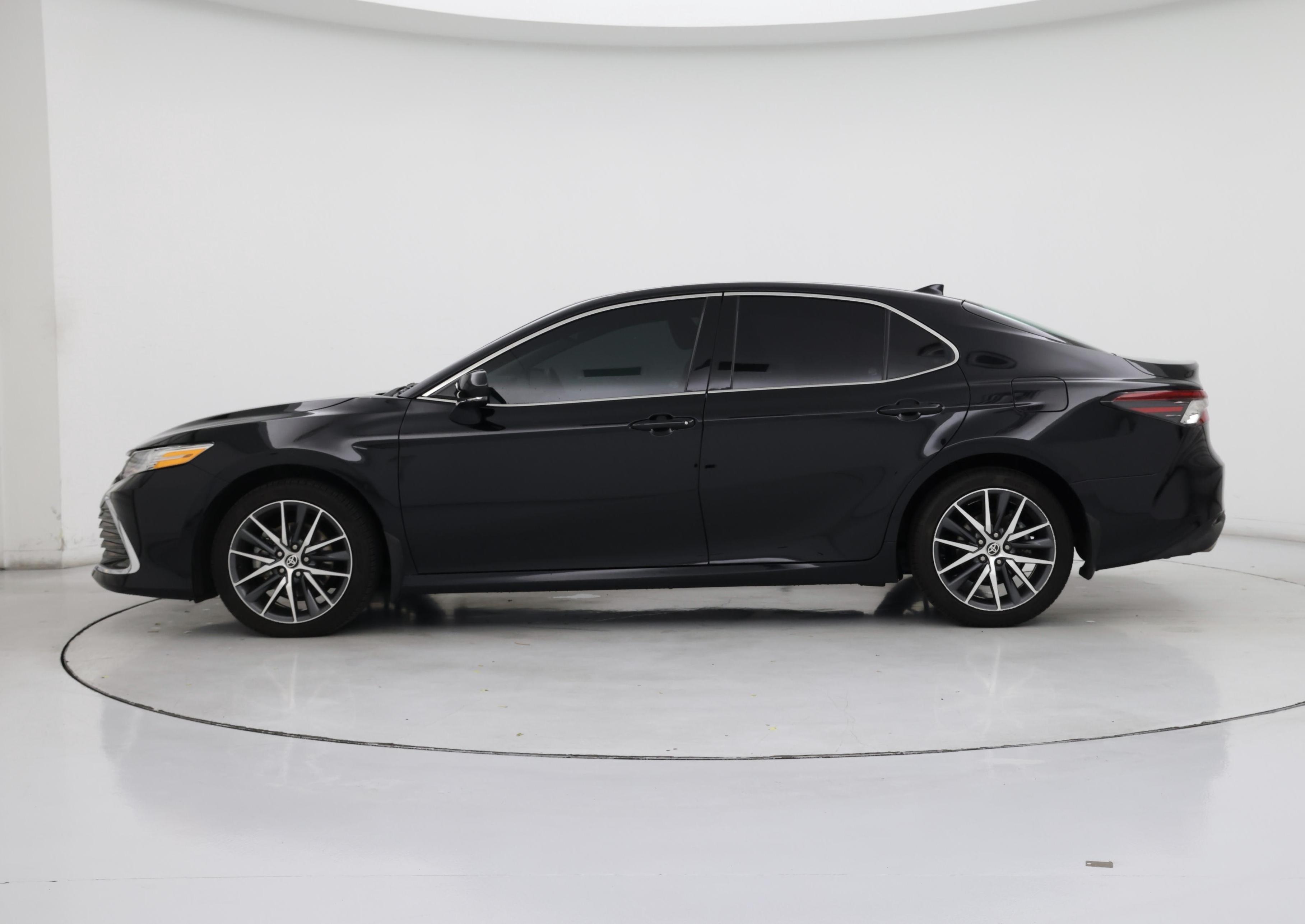 Thumbnail: 2023 Toyota Camry - 3