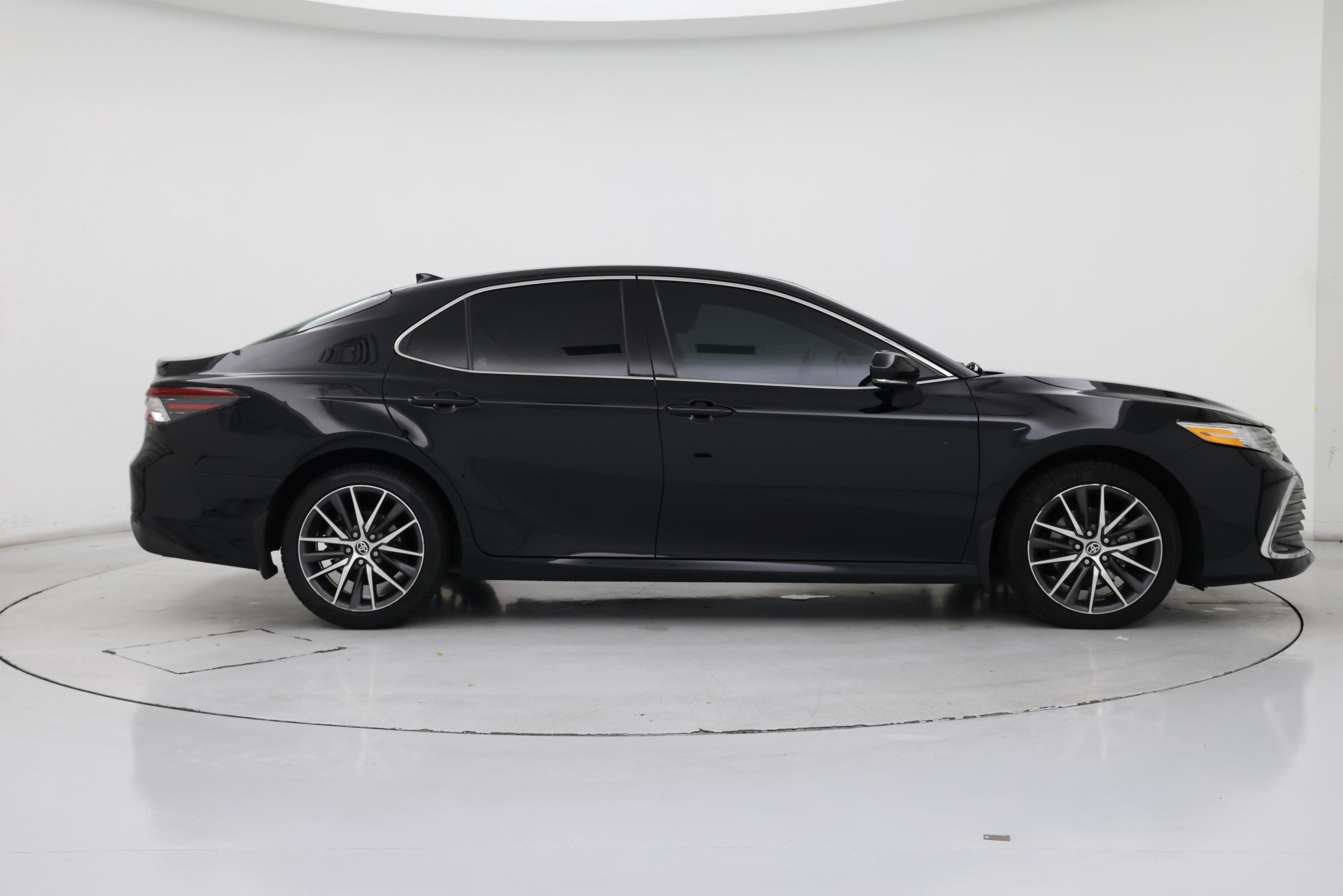 Thumbnail: 2023 Toyota Camry - 7