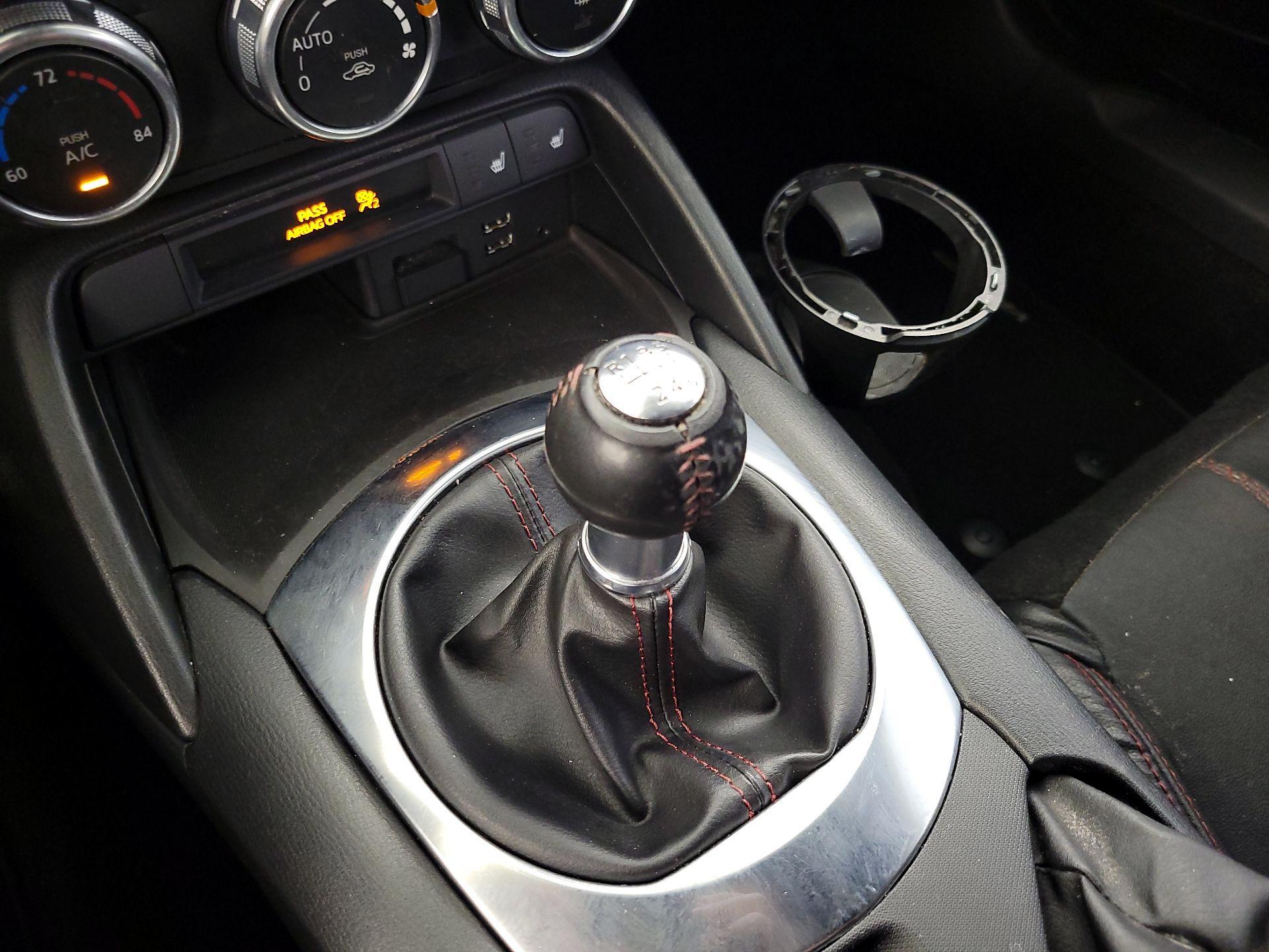 Thumbnail: 2016 Mazda MX-5 Miata - 17