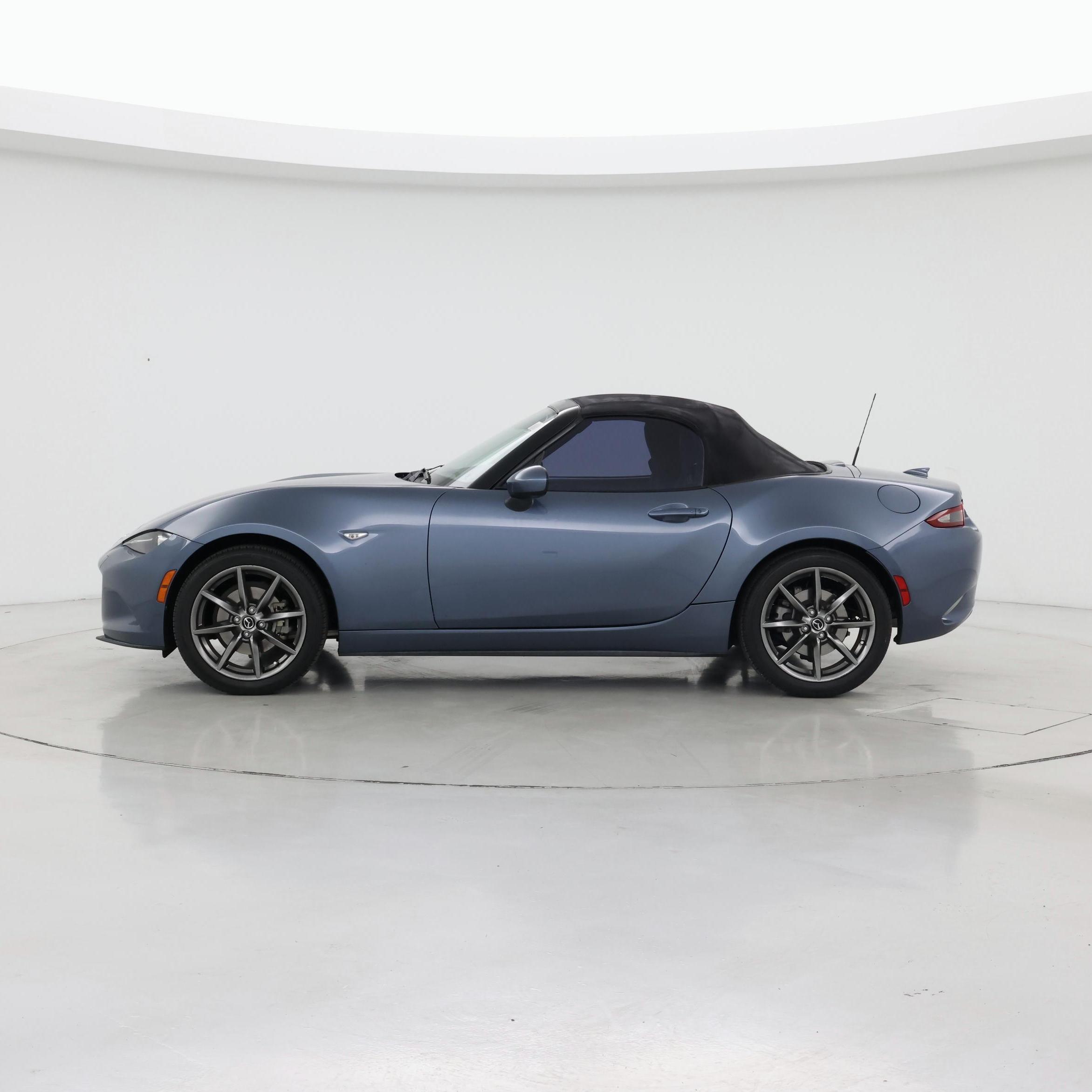 Thumbnail: 2016 Mazda MX-5 Miata - 3