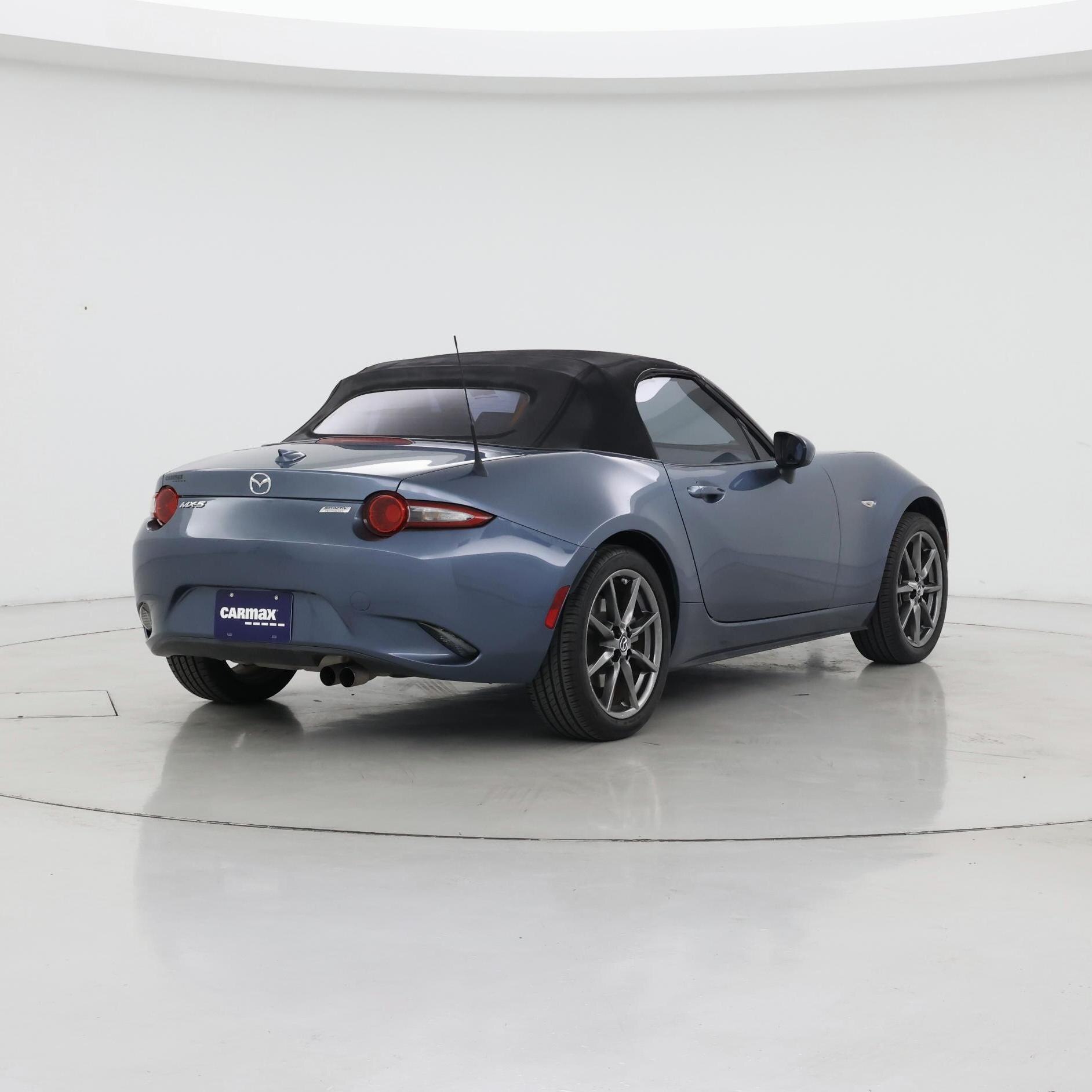 Thumbnail: 2016 Mazda MX-5 Miata - 8