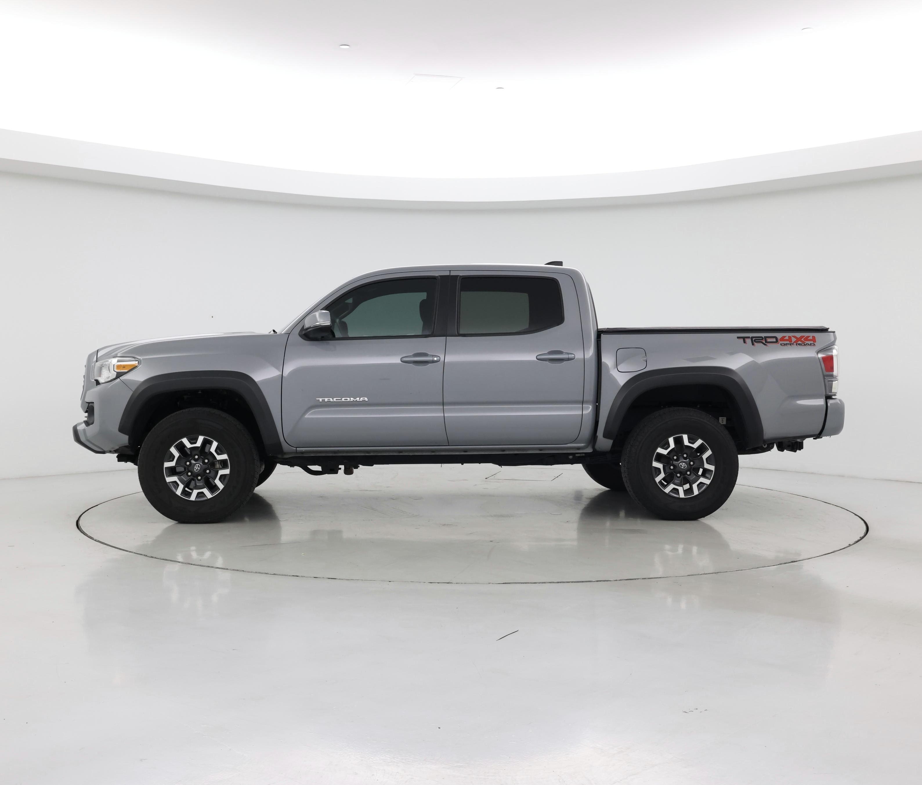 Thumbnail: 2021 Toyota Tacoma - 3