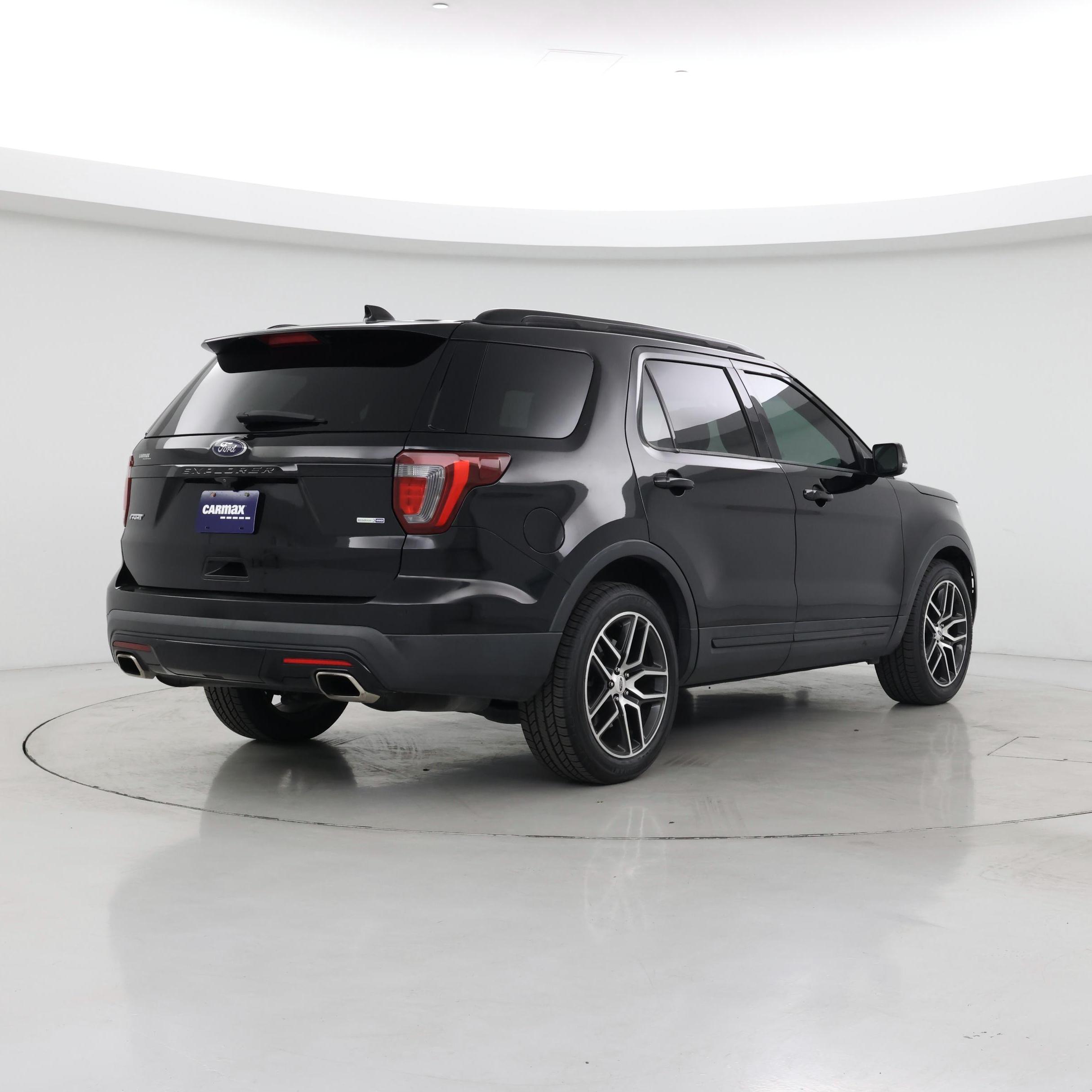 Thumbnail: 2016 Ford Explorer - 8