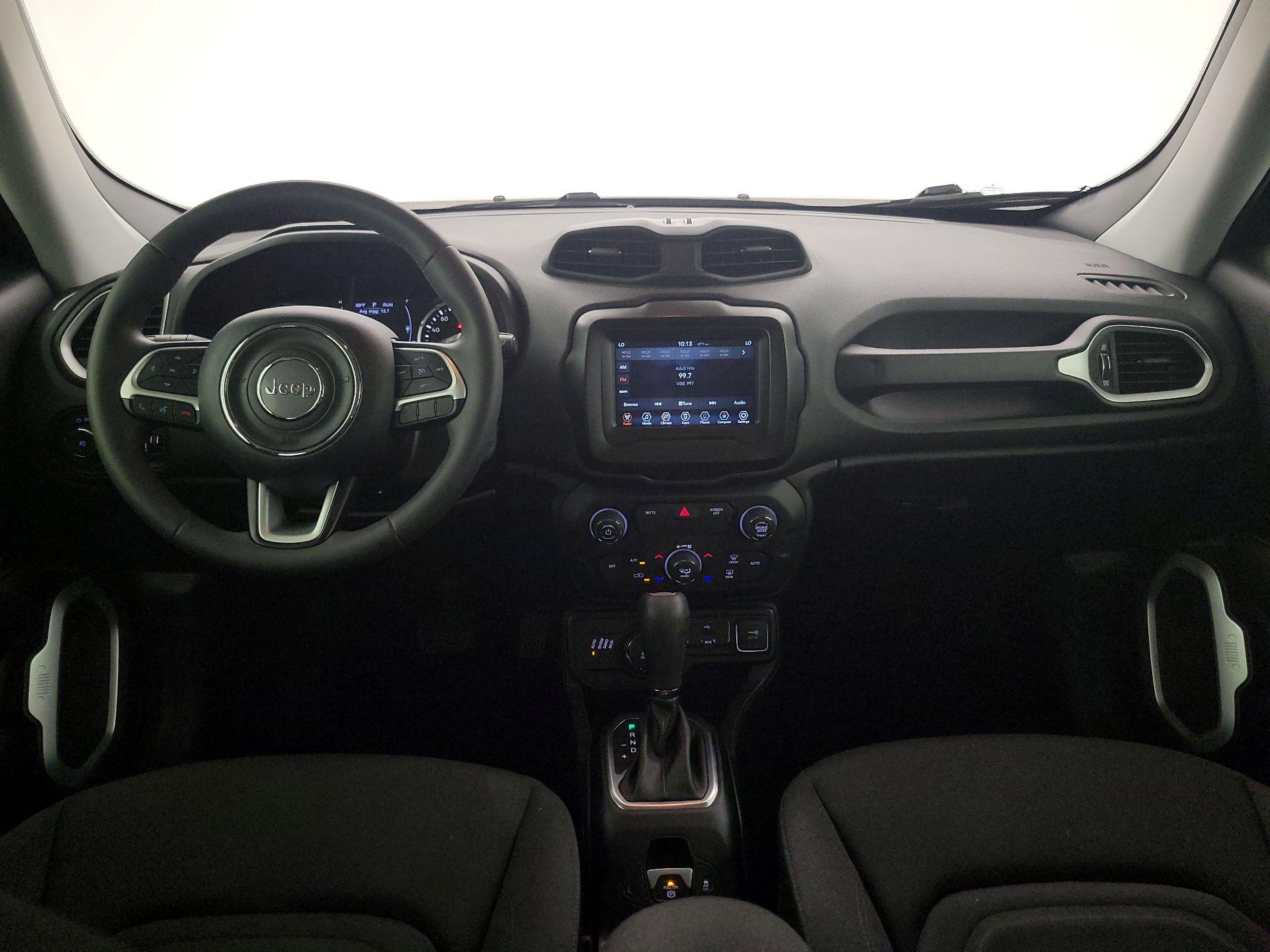 Thumbnail: 2018 Jeep Renegade - 9
