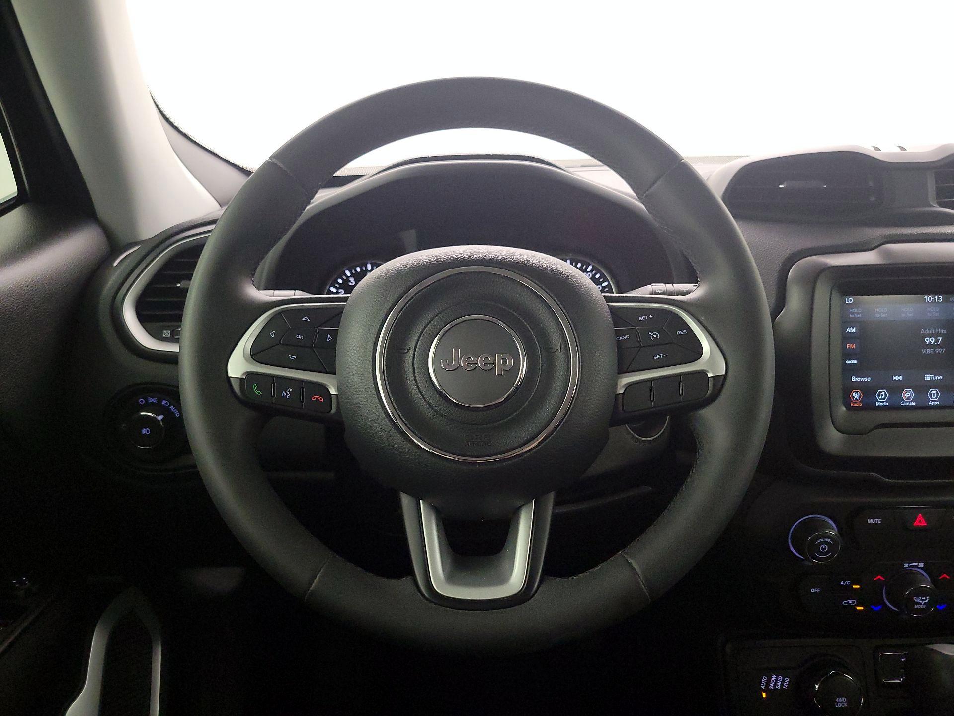 Thumbnail: 2018 Jeep Renegade - 10