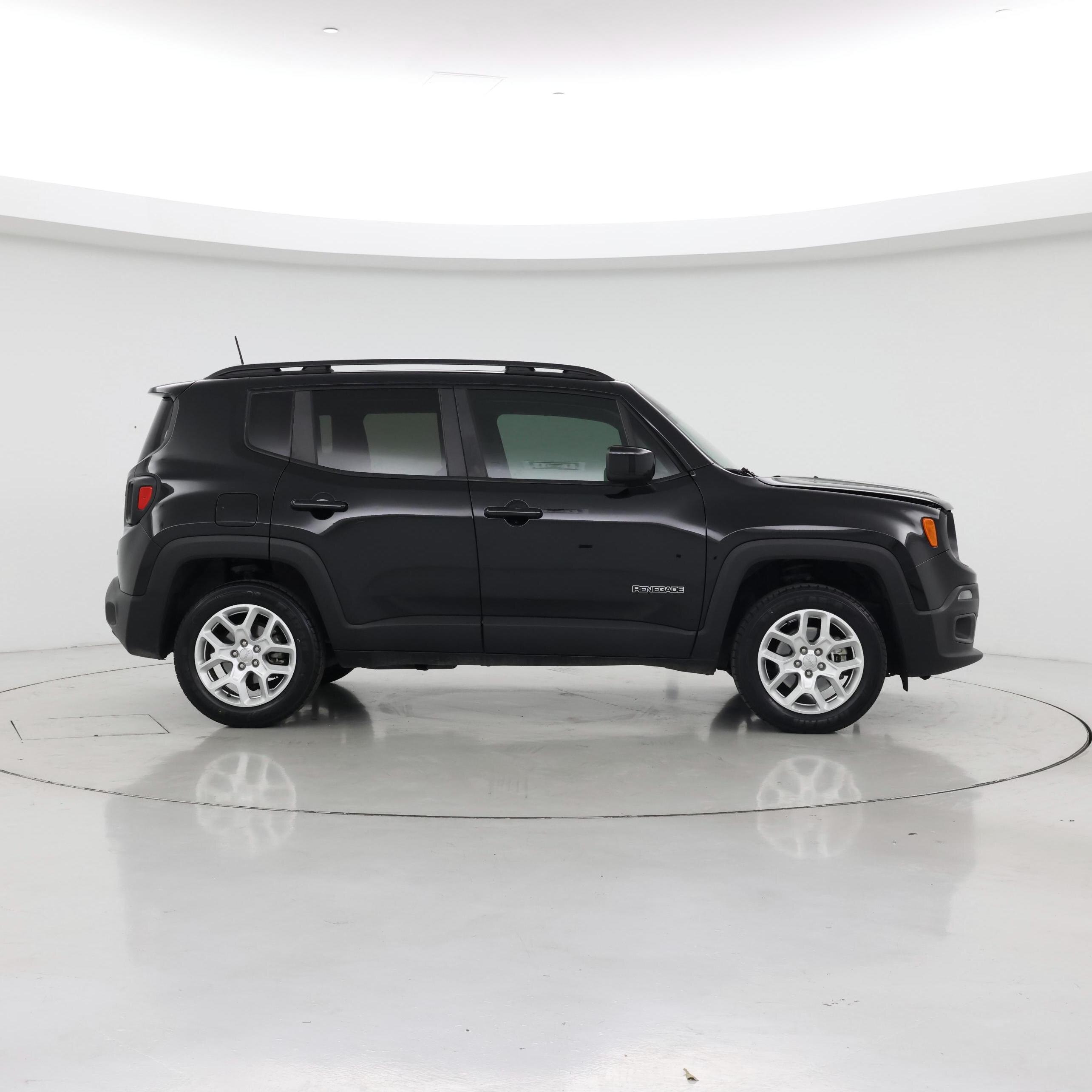 Thumbnail: 2018 Jeep Renegade - 7