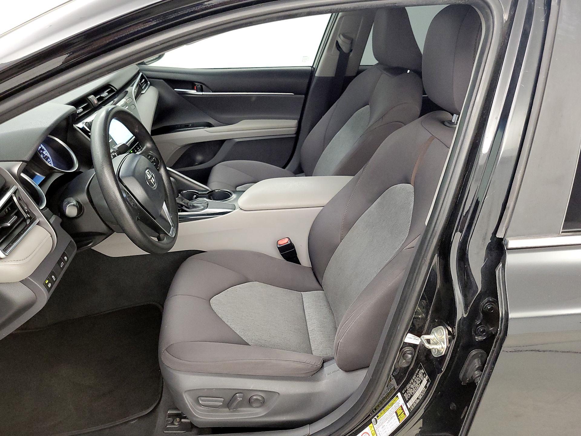Thumbnail: 2018 Toyota Camry - 11