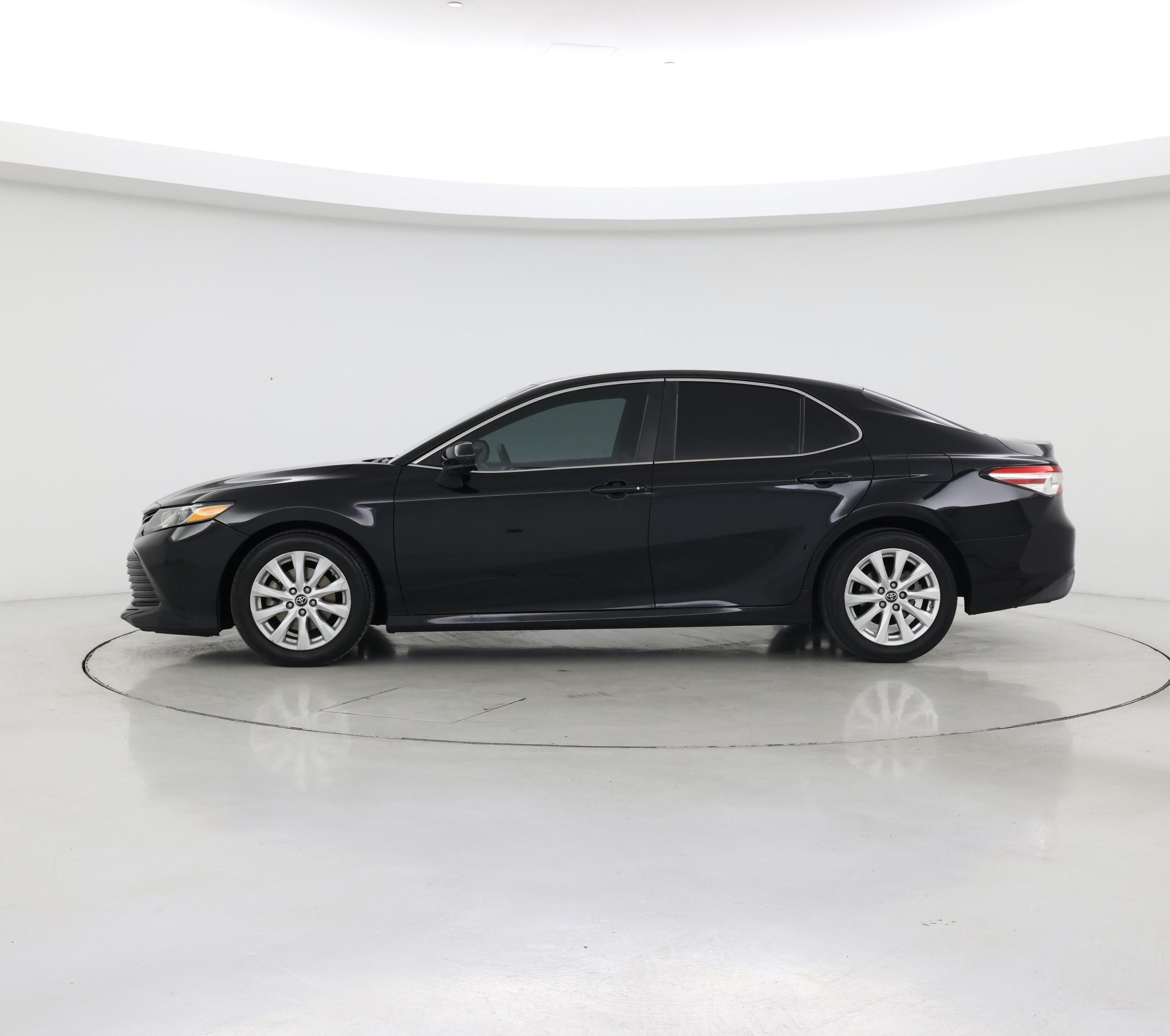 Thumbnail: 2018 Toyota Camry - 3