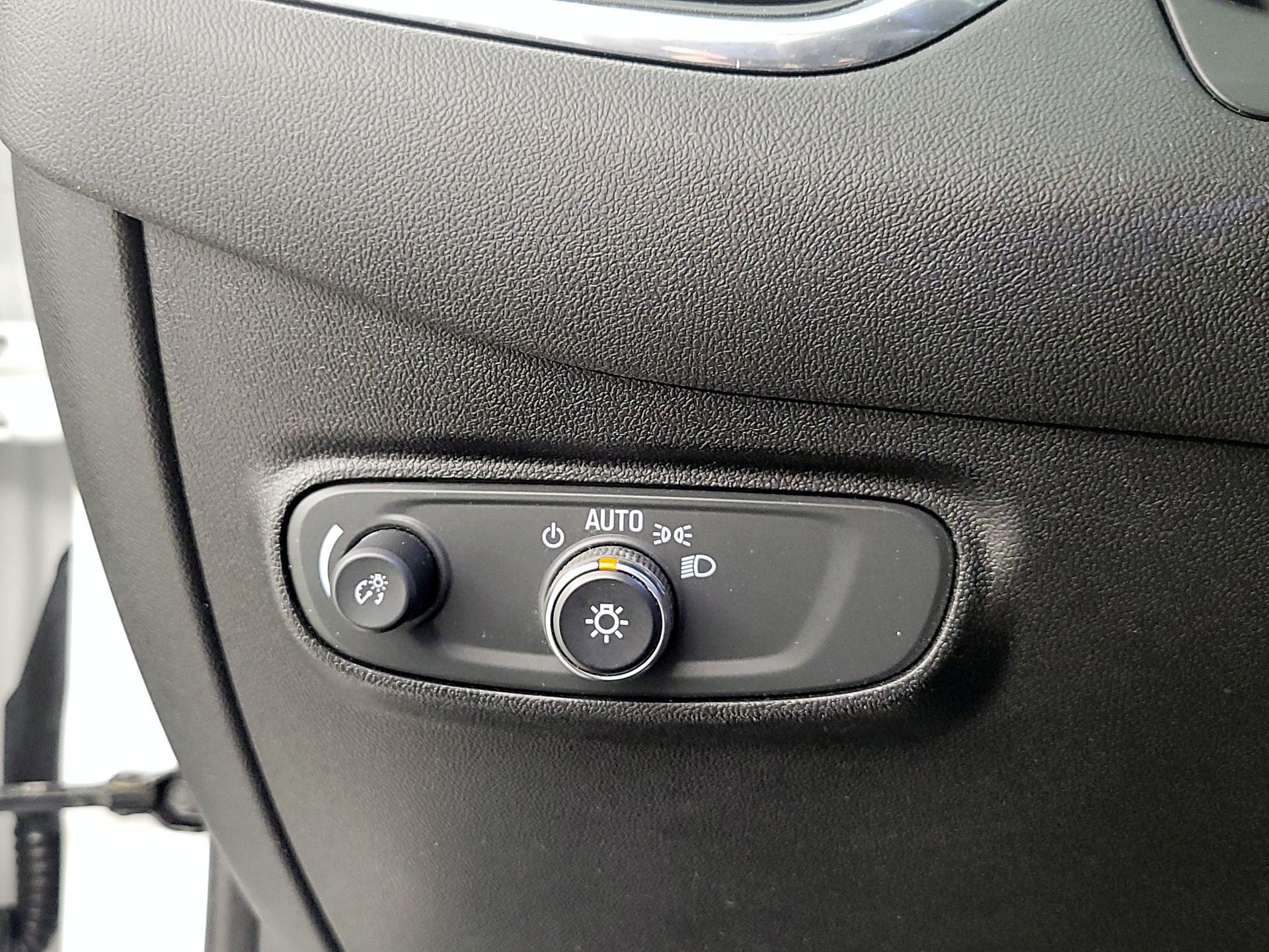 Thumbnail: 2019 Chevrolet Equinox - 13