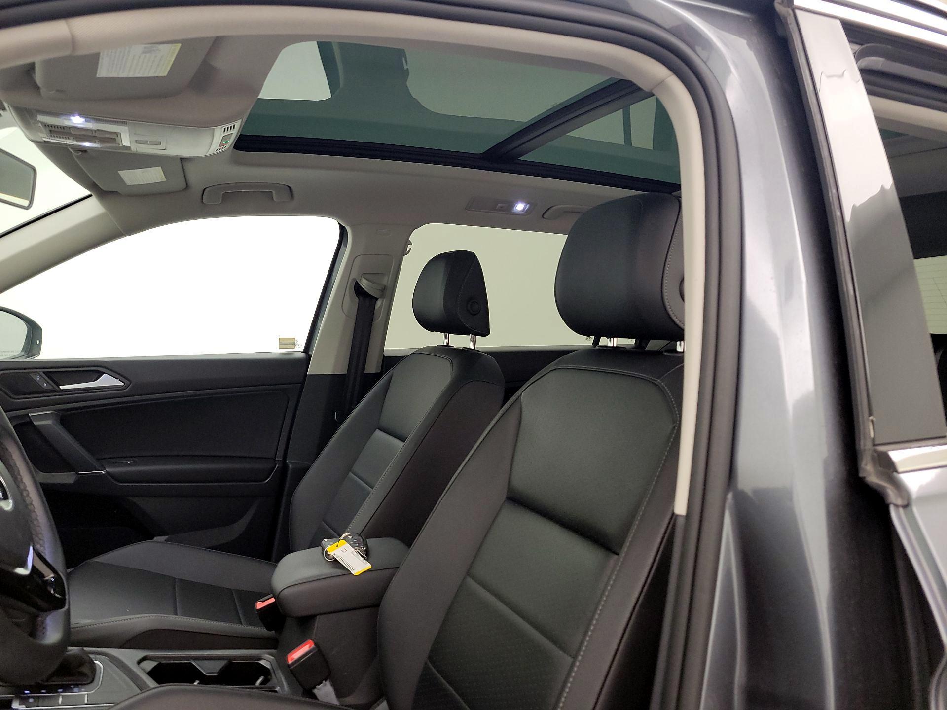 Thumbnail: 2020 Volkswagen Tiguan - 19