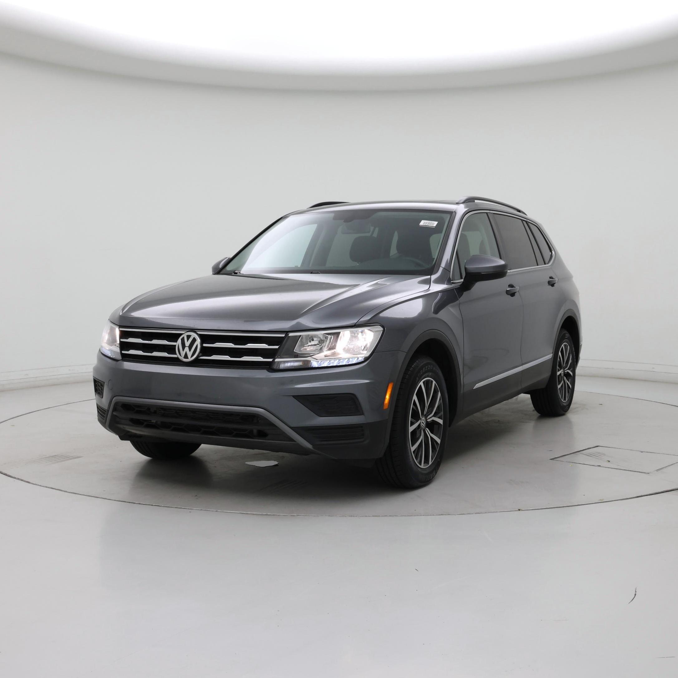 Thumbnail: 2020 Volkswagen Tiguan - 4
