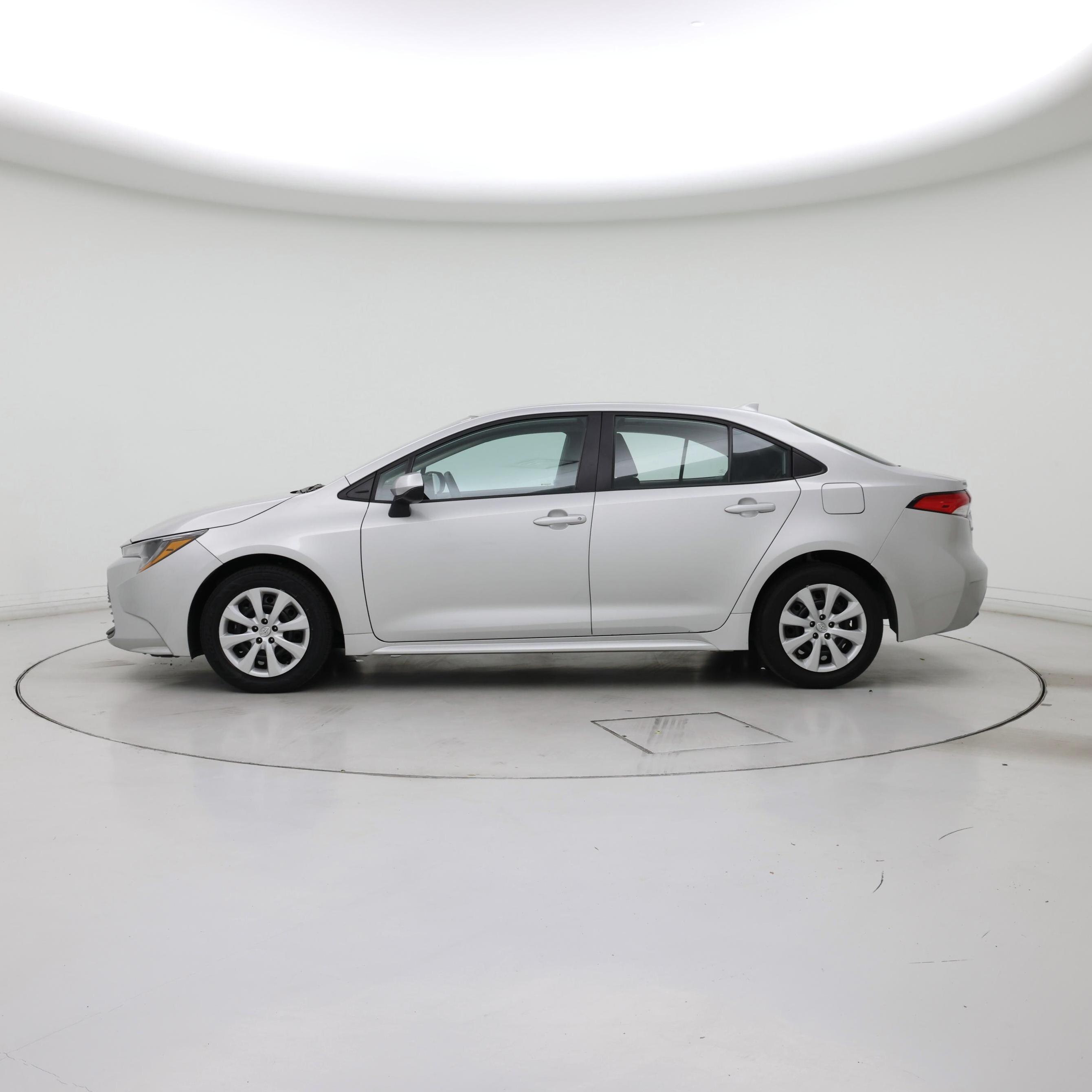 Thumbnail: 2023 Toyota Corolla - 3