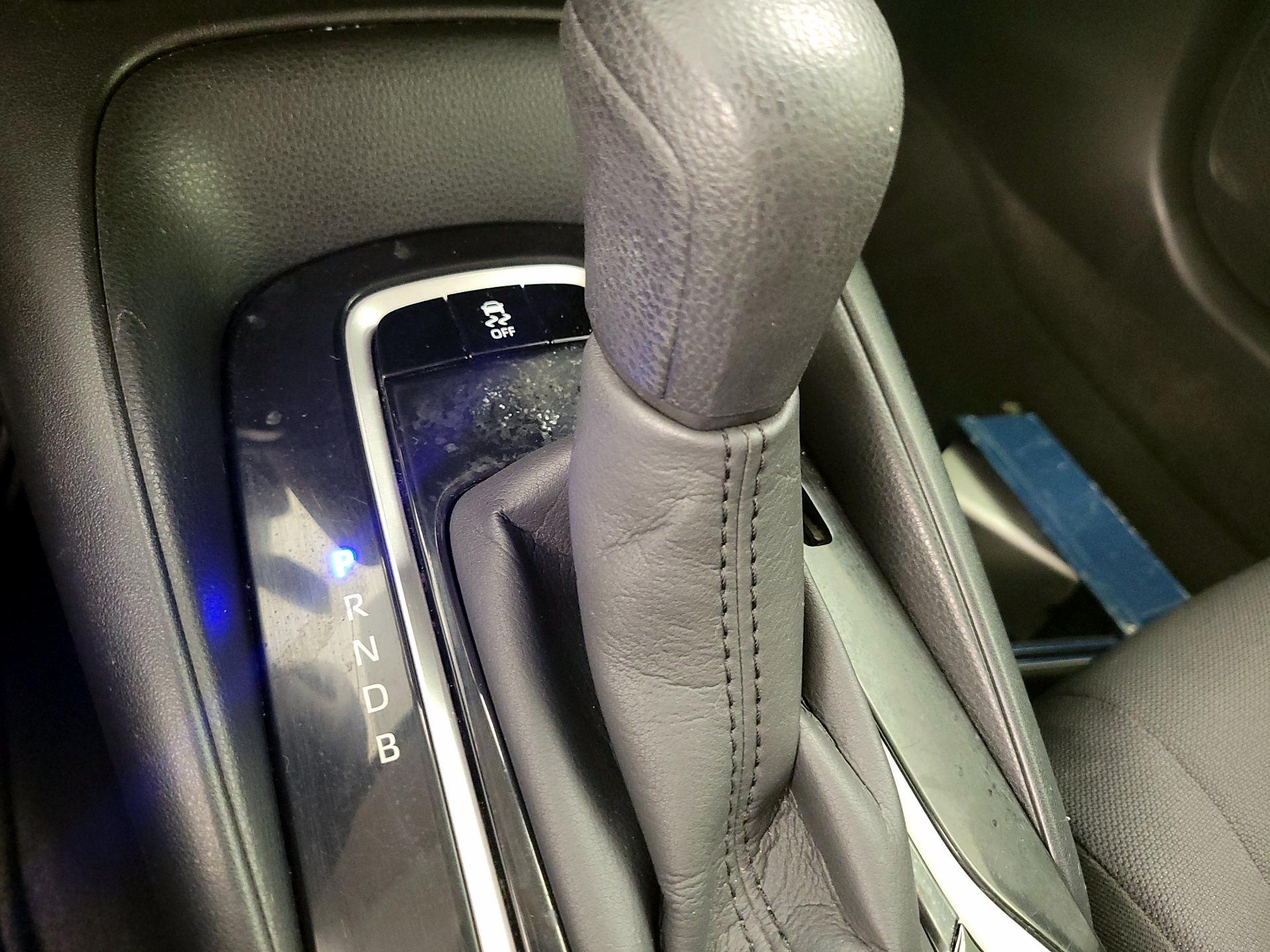 Thumbnail: 2021 Toyota Corolla - 17
