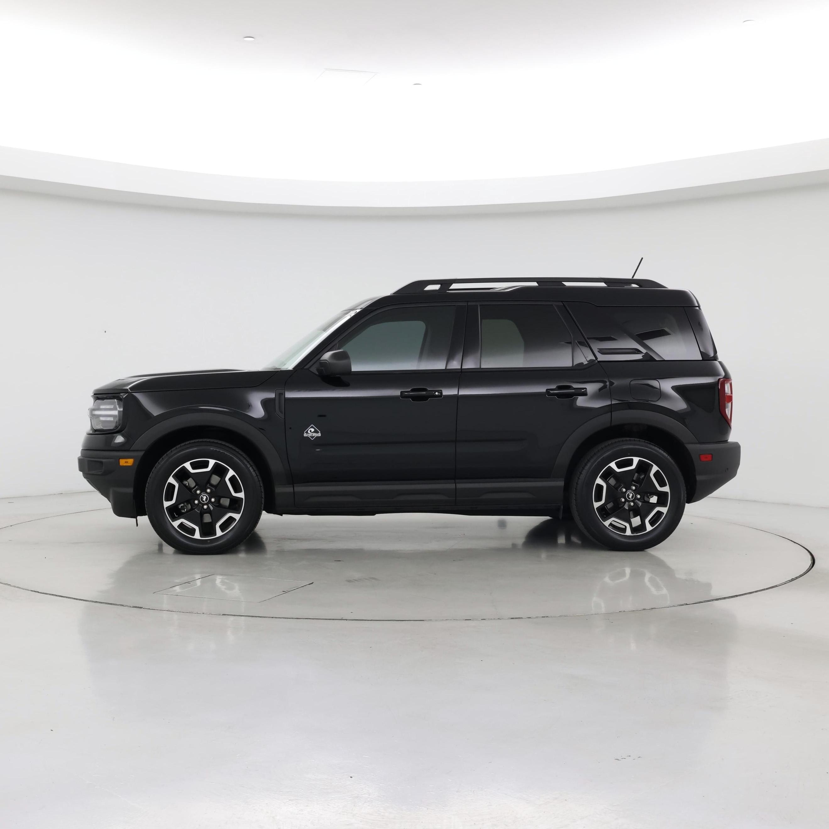 Thumbnail: 2022 Ford Bronco Sport - 3