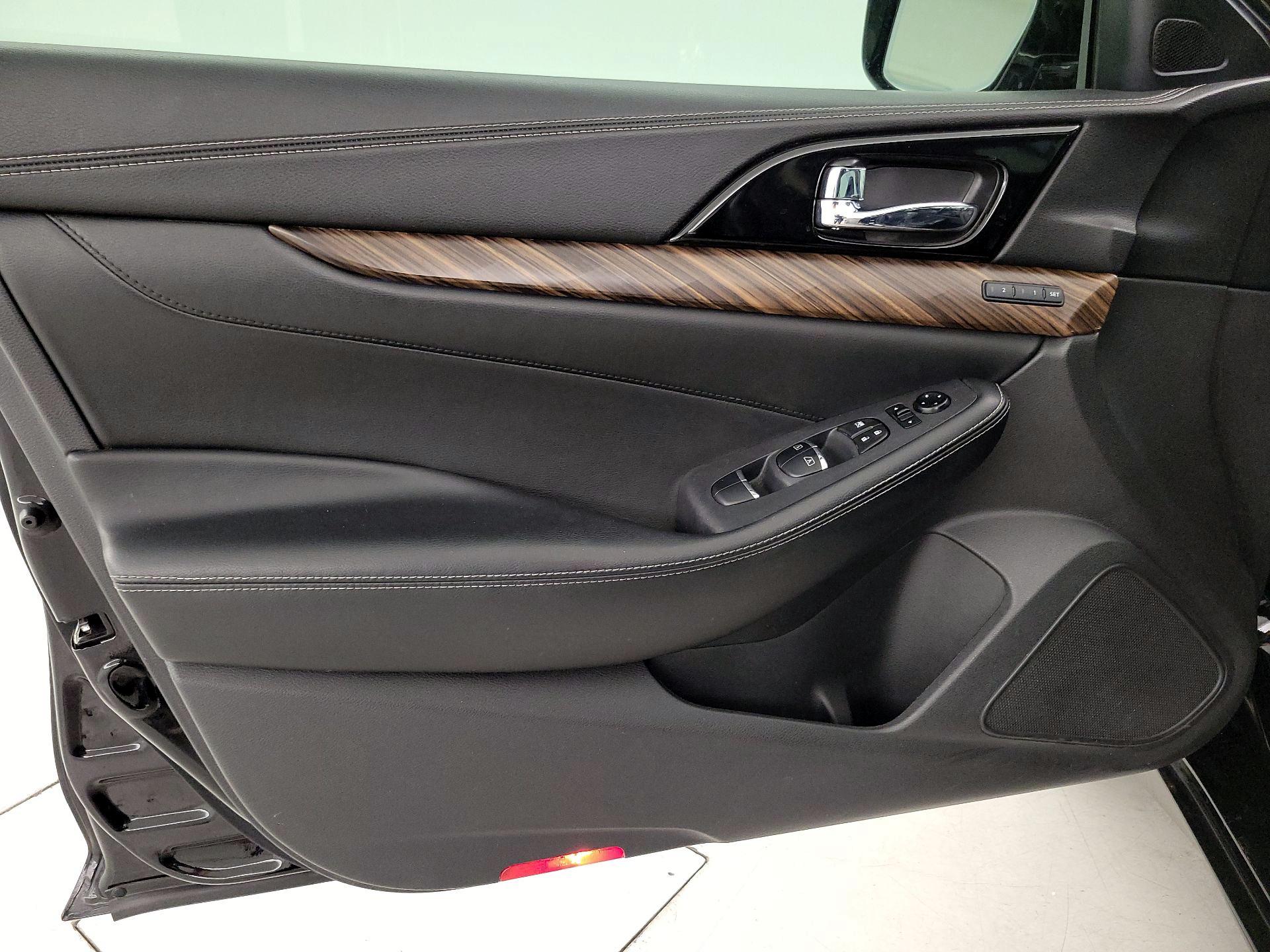 Thumbnail: 2016 Nissan Maxima - 12