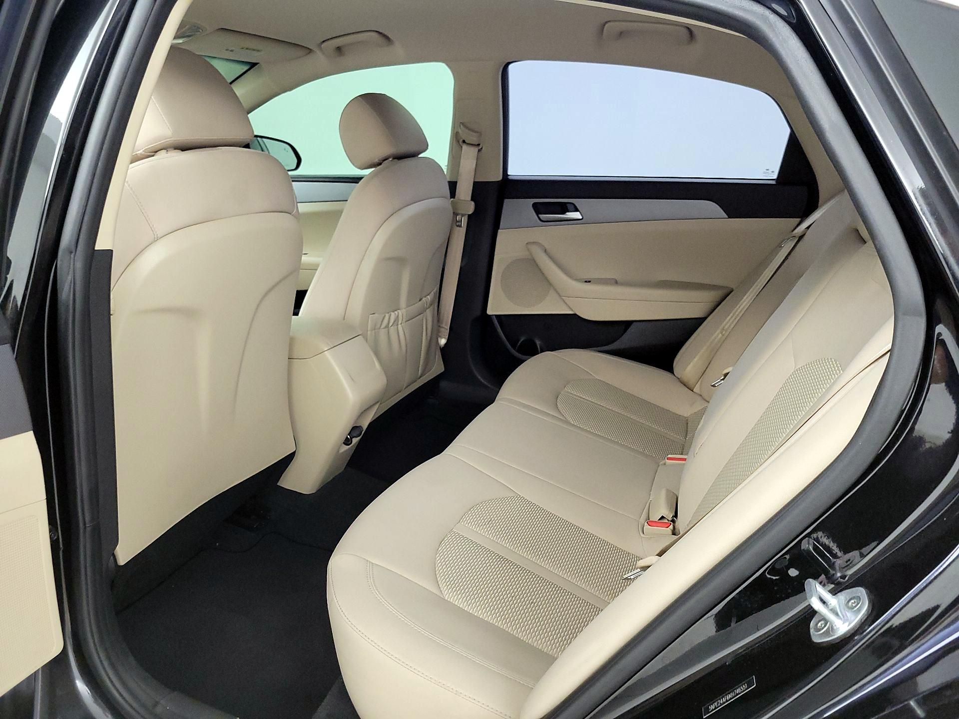 Thumbnail: 2019 Hyundai Sonata - 19