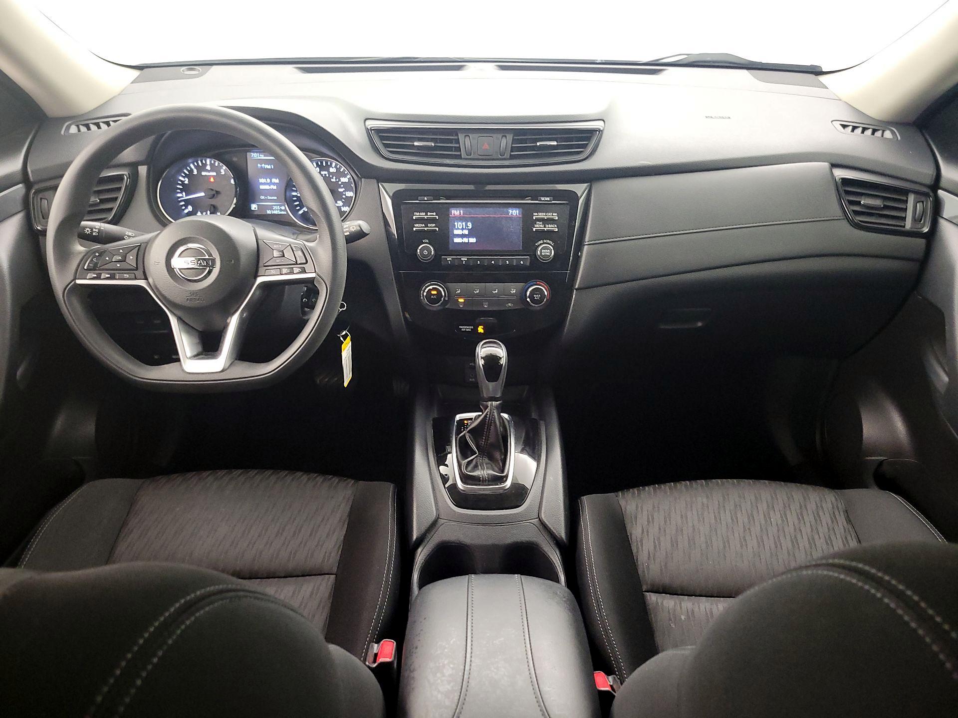 Thumbnail: 2017 Nissan Rogue - 9