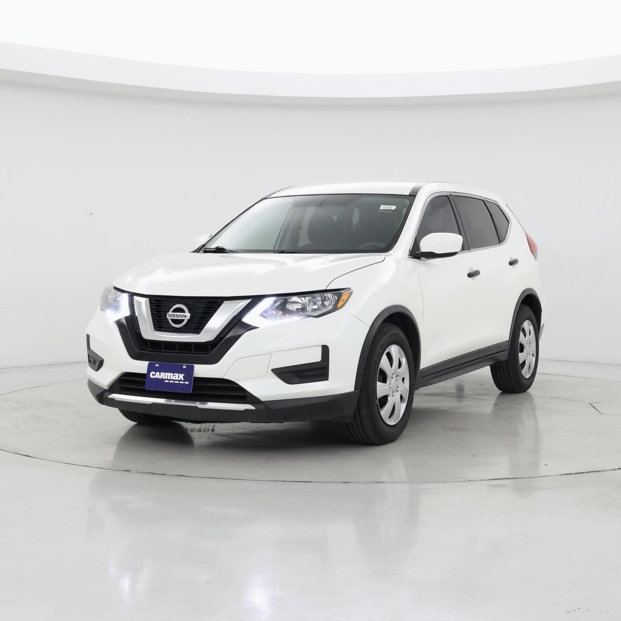 Thumbnail: 2017 Nissan Rogue - 4