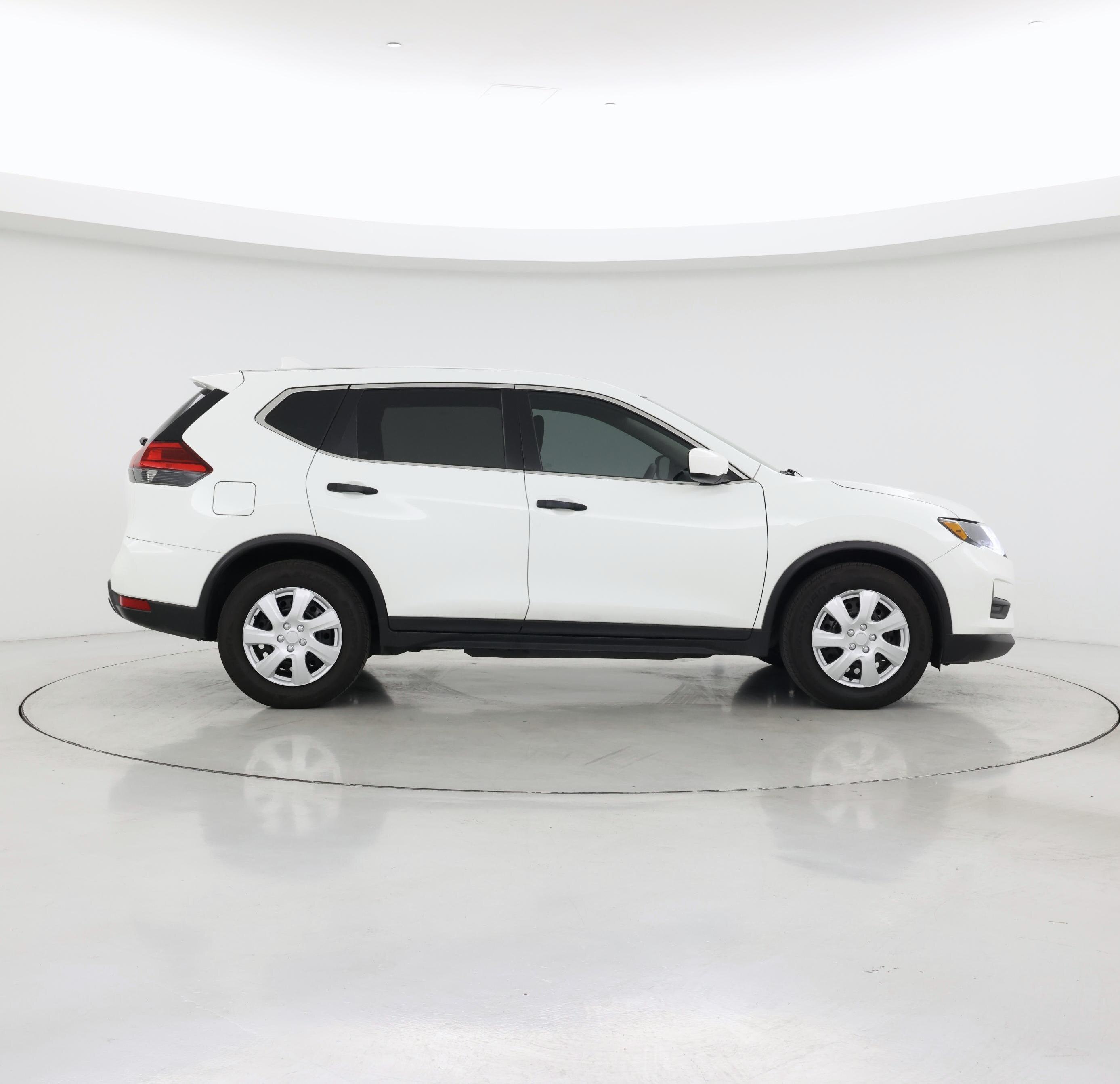 Thumbnail: 2017 Nissan Rogue - 7