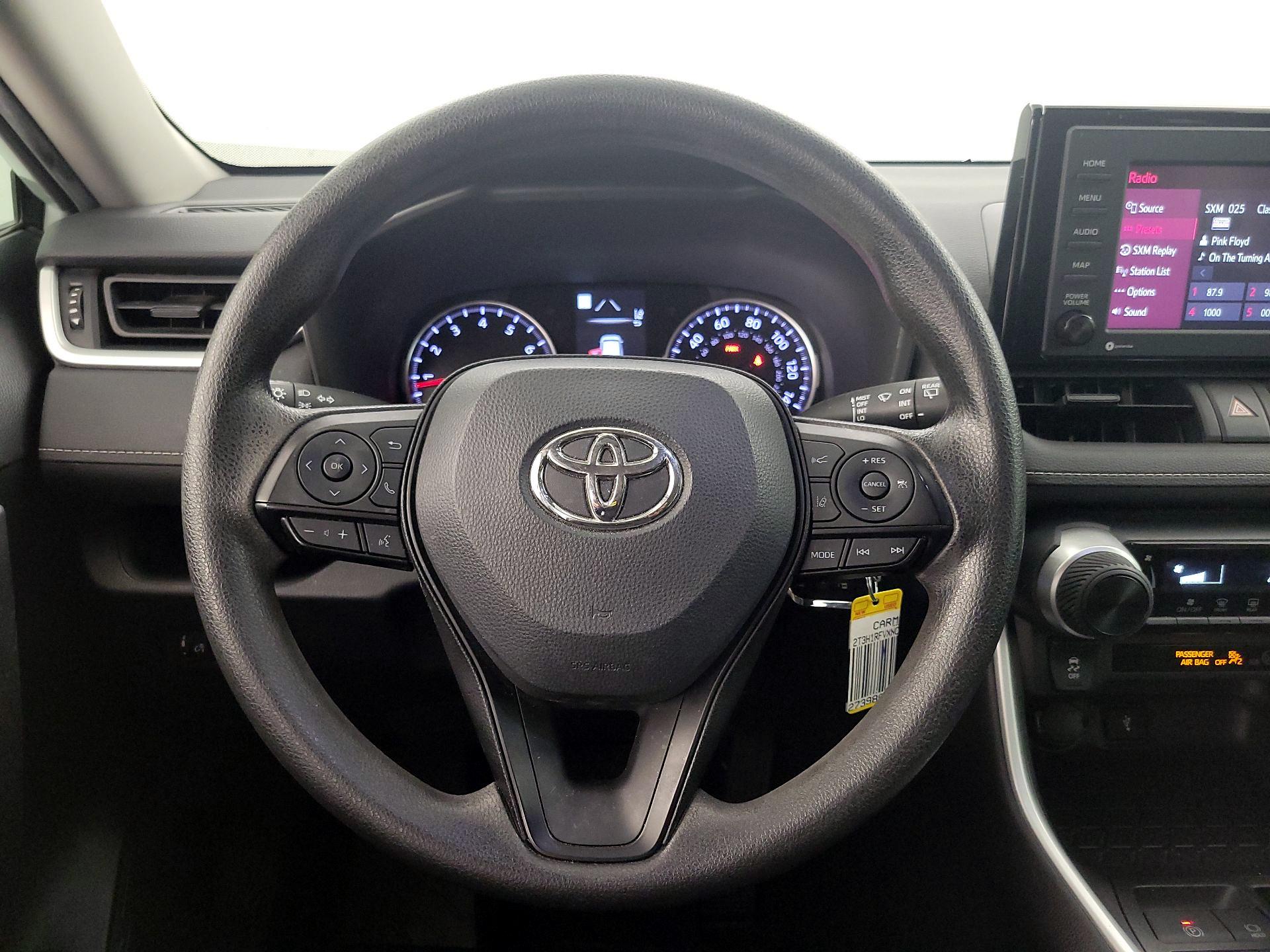 Thumbnail: 2022 Toyota RAV4 - 10