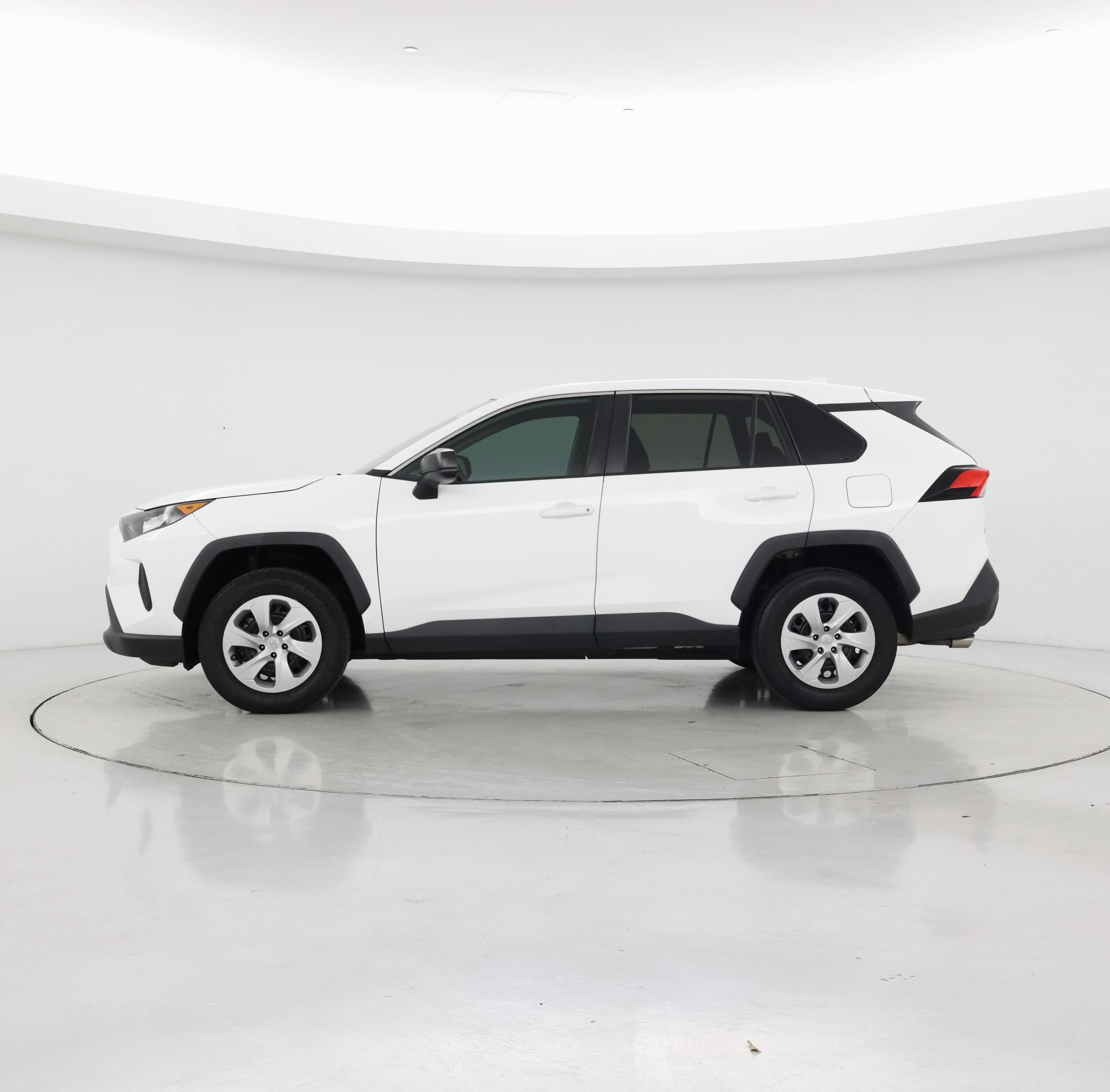 Thumbnail: 2022 Toyota RAV4 - 3