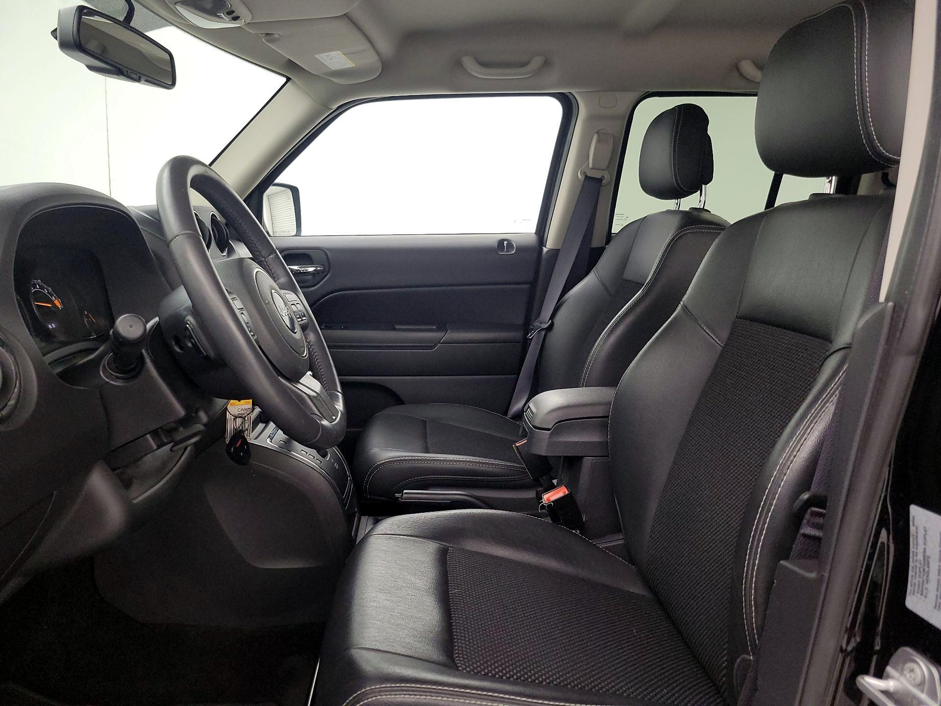 Thumbnail: 2017 Jeep Patriot - 11