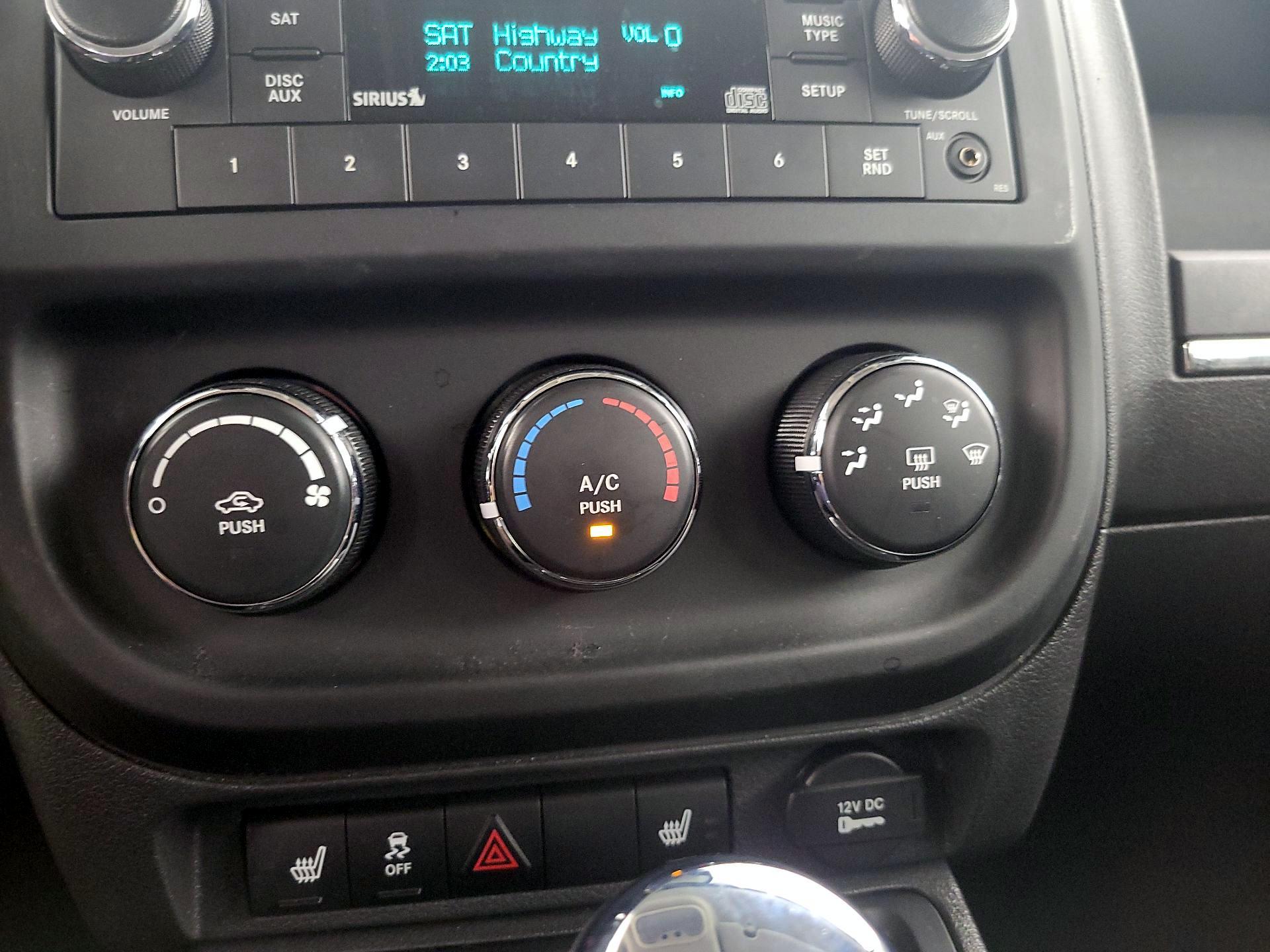 Thumbnail: 2017 Jeep Patriot - 14